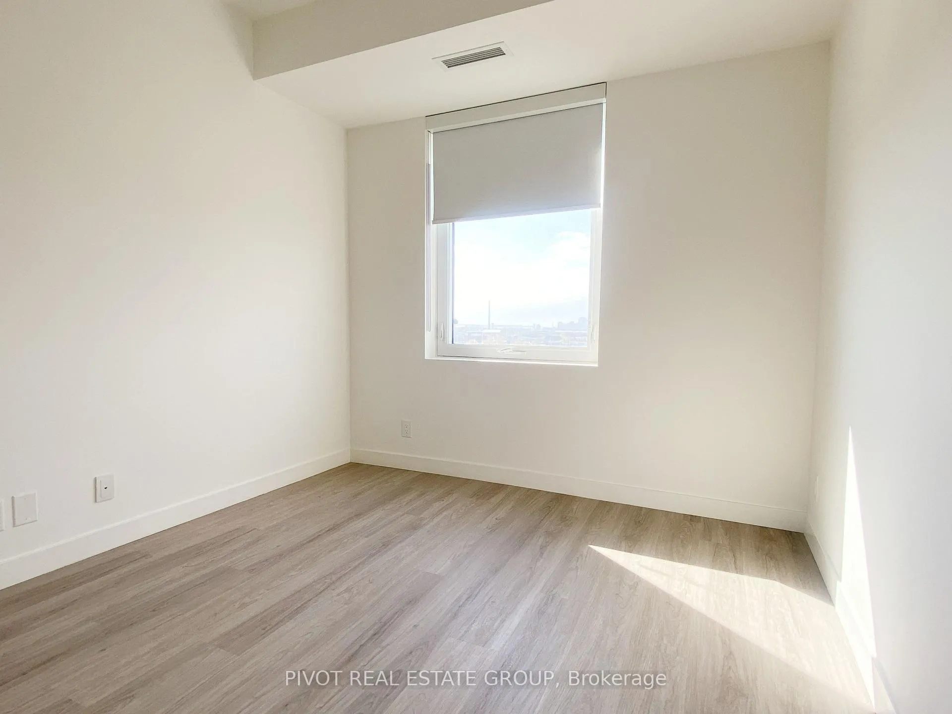 Photo 9 of Unit 1213, 1050 Eastern Avenue, Toronto, The Beaches — HOMEH