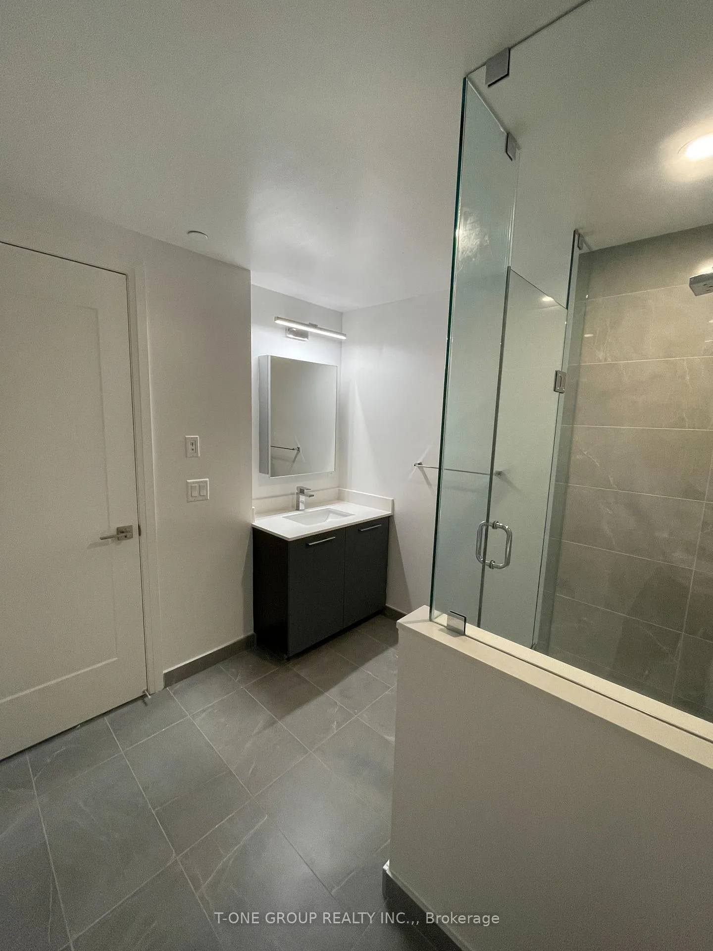 Photo 10 of Unit 3203, 18 Water Walk Drive, Markham, Unionville — HOMEH