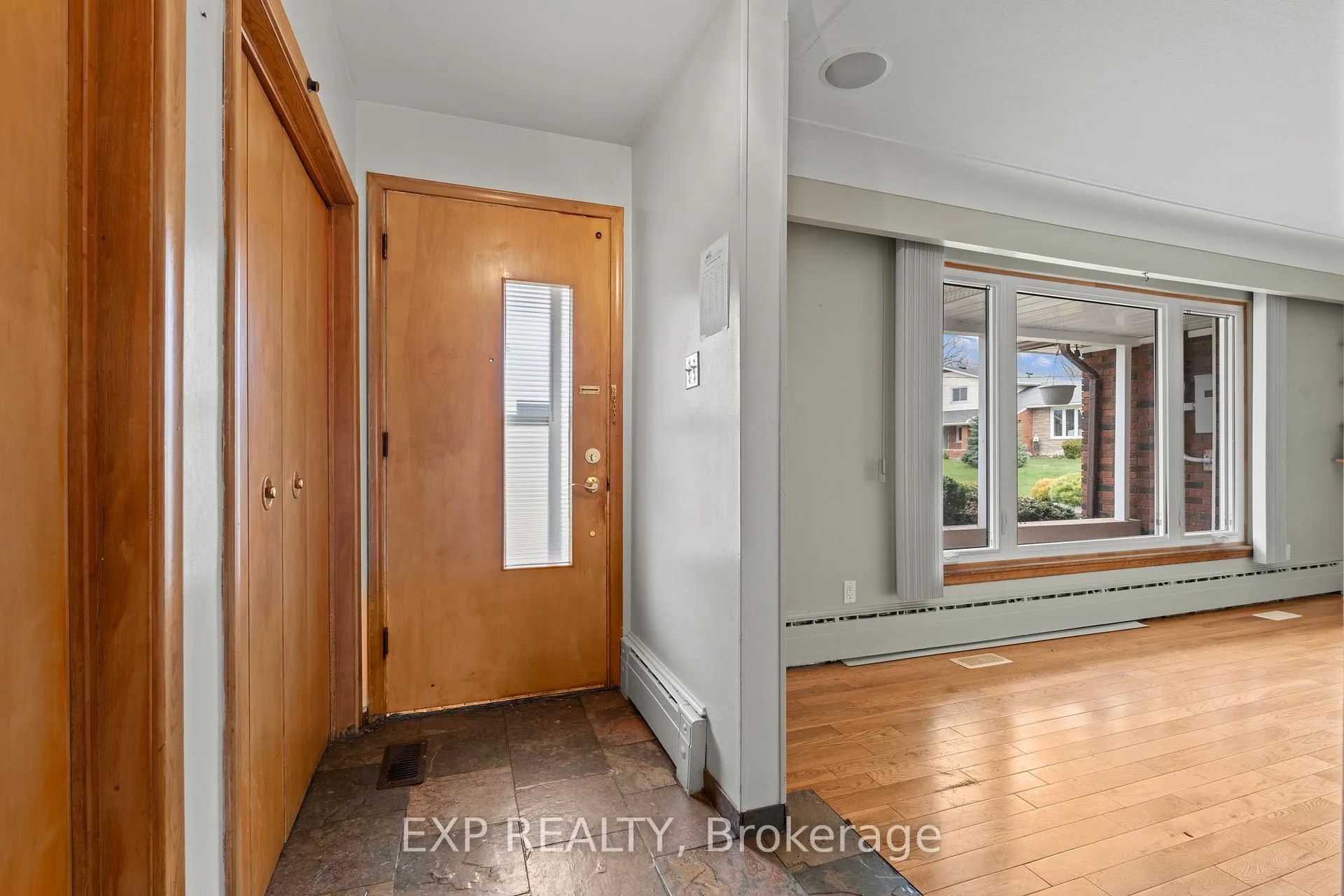 Photo 4 of 5224 Timothy Crescent, Niagara Falls, Morrison — HOMEH