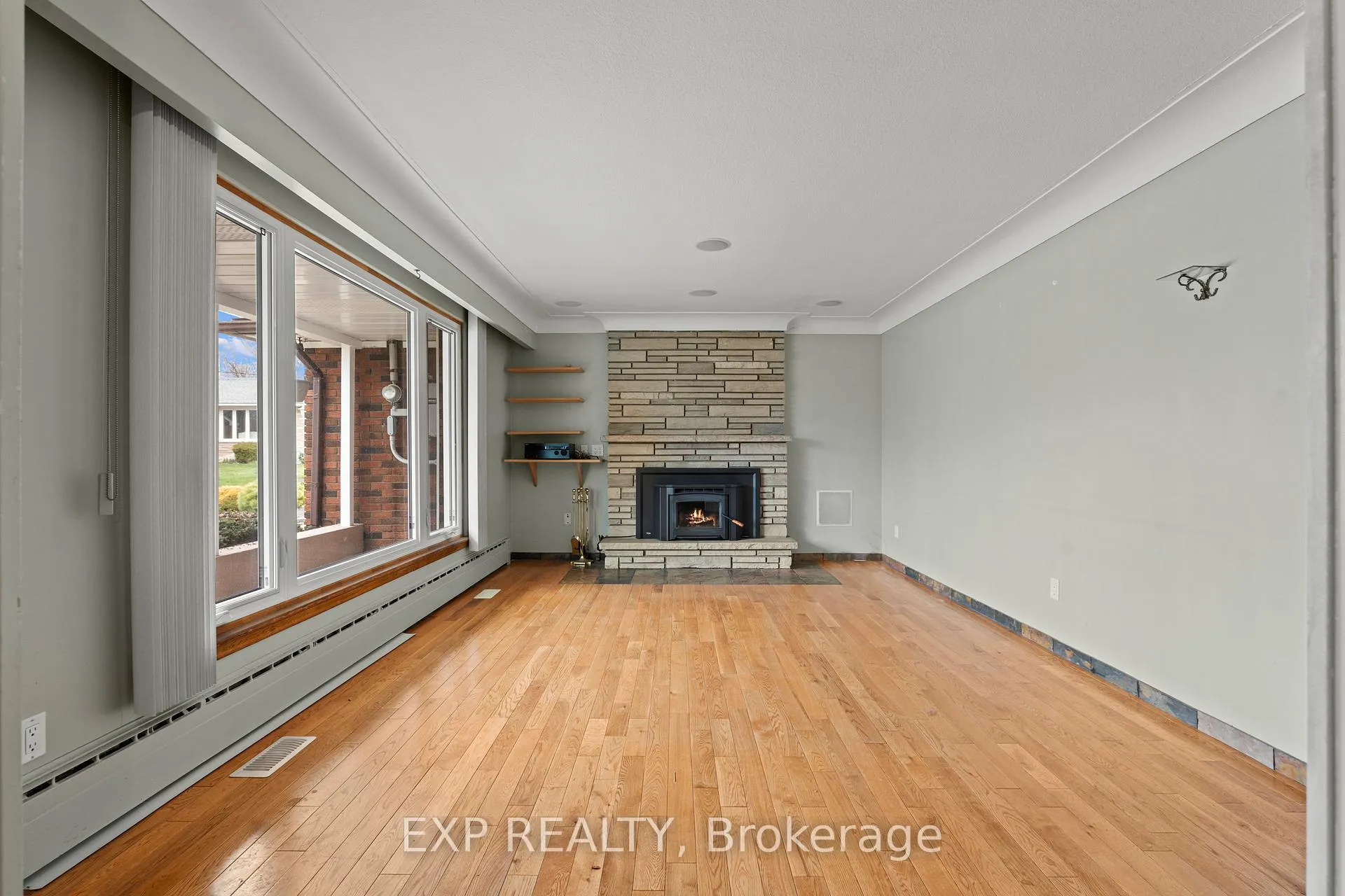 Photo 5 of 5224 Timothy Crescent, Niagara Falls, Morrison — HOMEH
