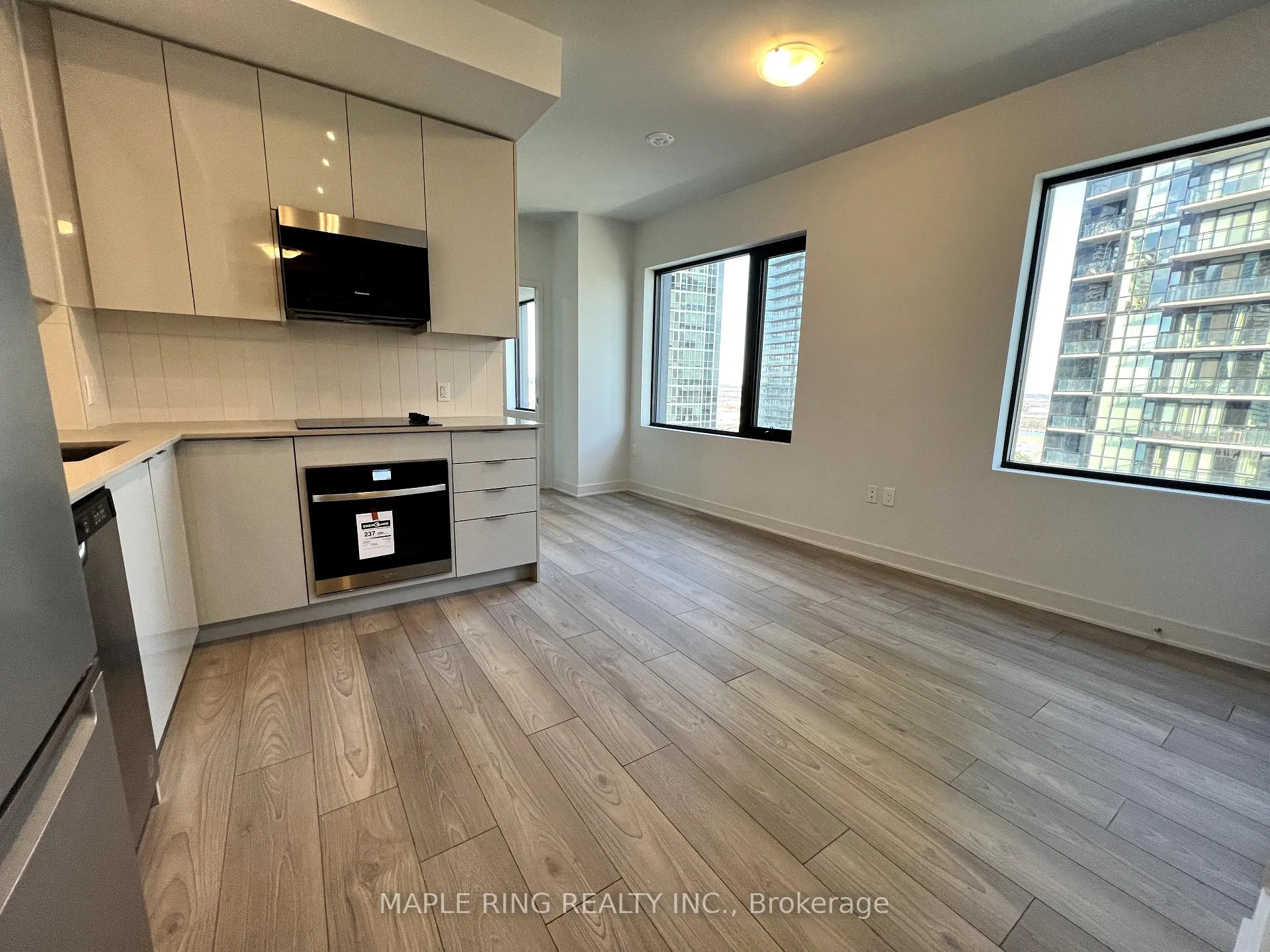 Photo 1 of Unit 1506, 2920 Highway 7 Road, Vaughan, Concord — HOMEH