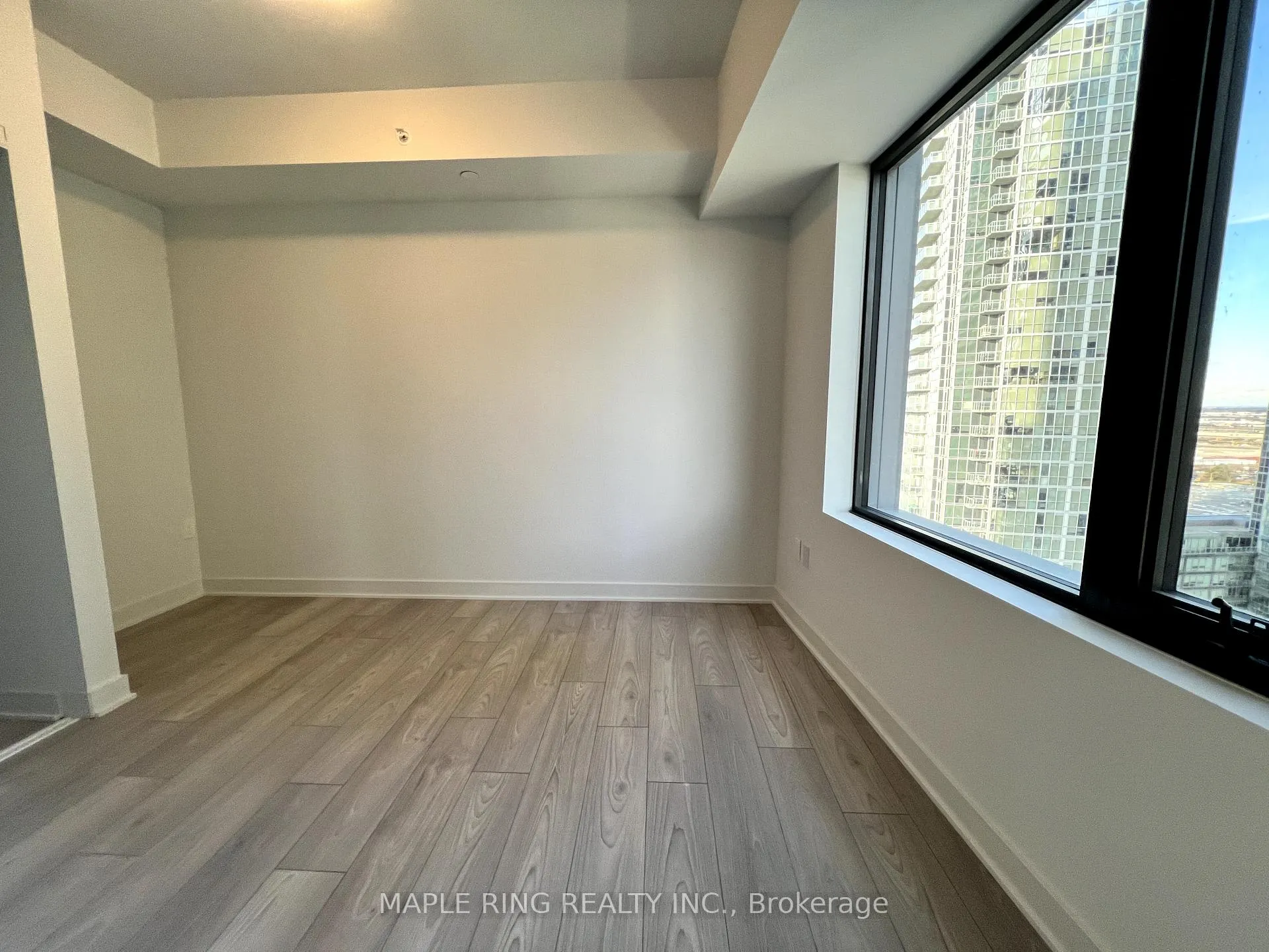 Photo 4 of Unit 1506, 2920 Highway 7 Road, Vaughan, Concord — HOMEH