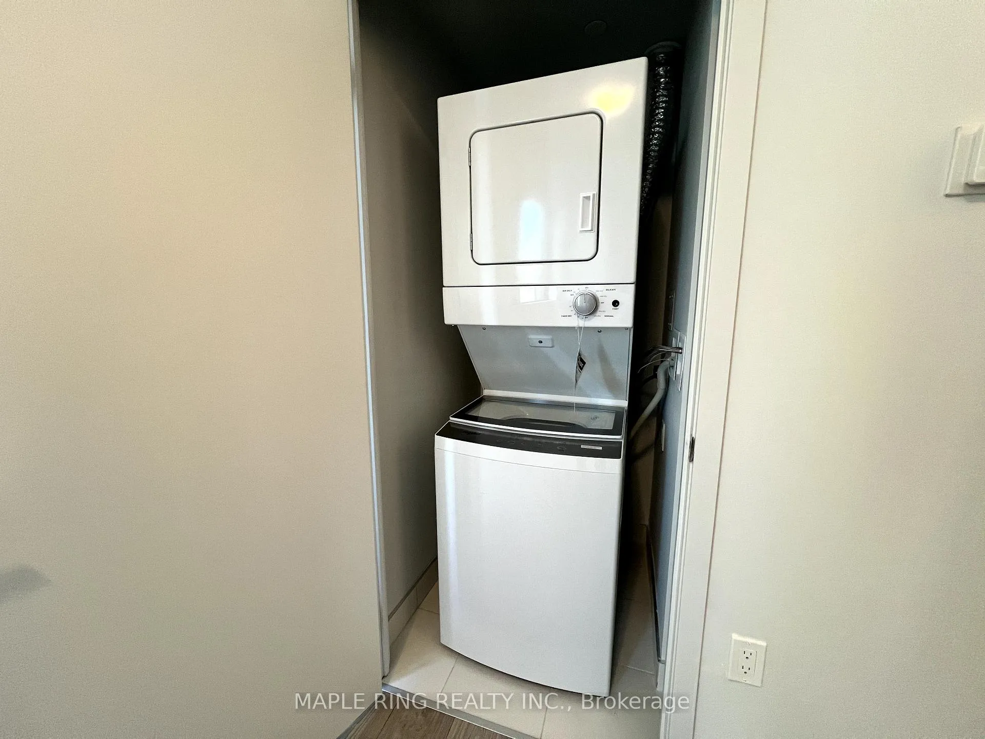 Photo 9 of Unit 1506, 2920 Highway 7 Road, Vaughan, Concord — HOMEH