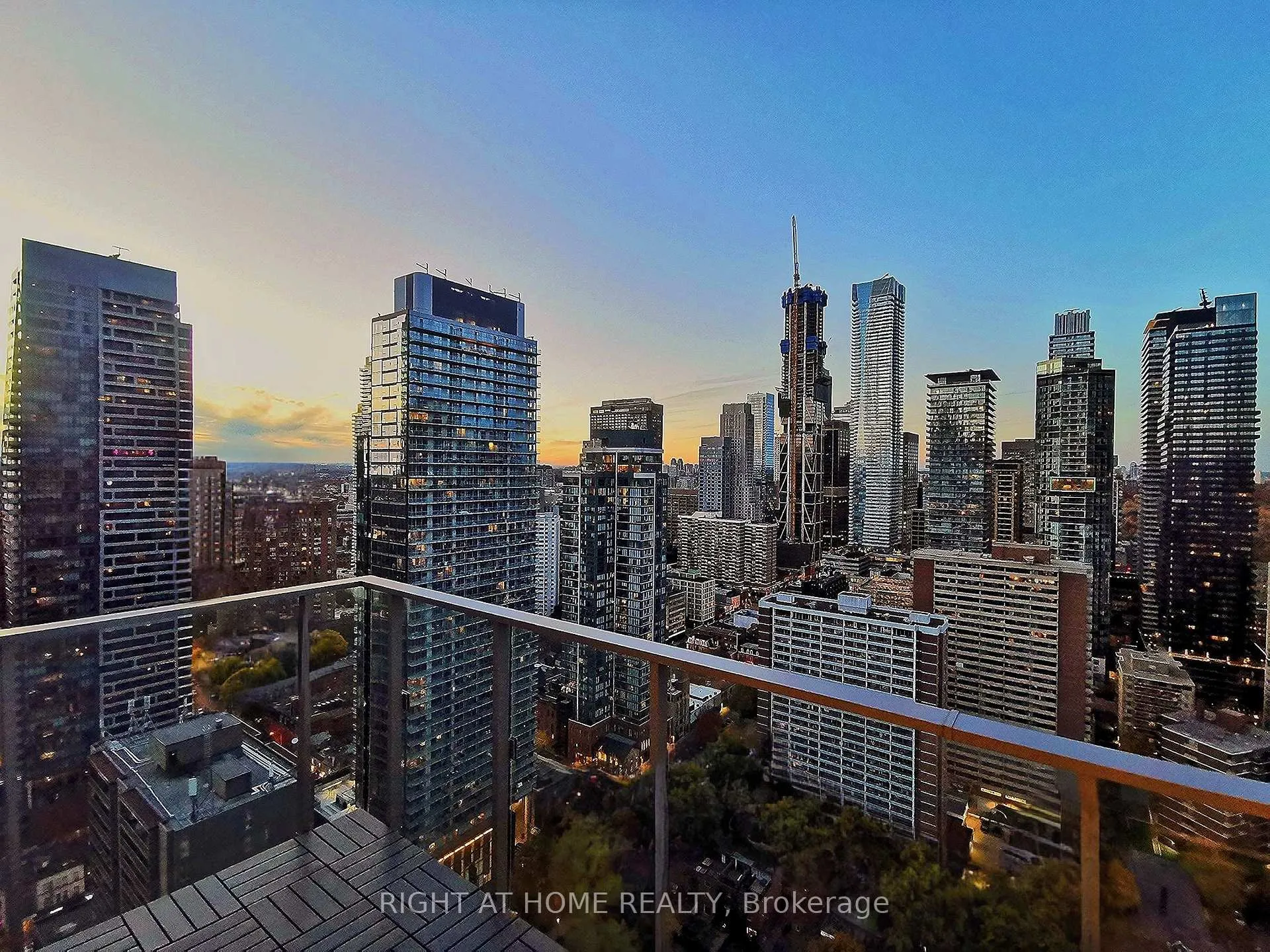 Photo 4 of Unit PH01, 50 Wellesley Street E, Toronto, Church-Yonge Corridor — HOMEH