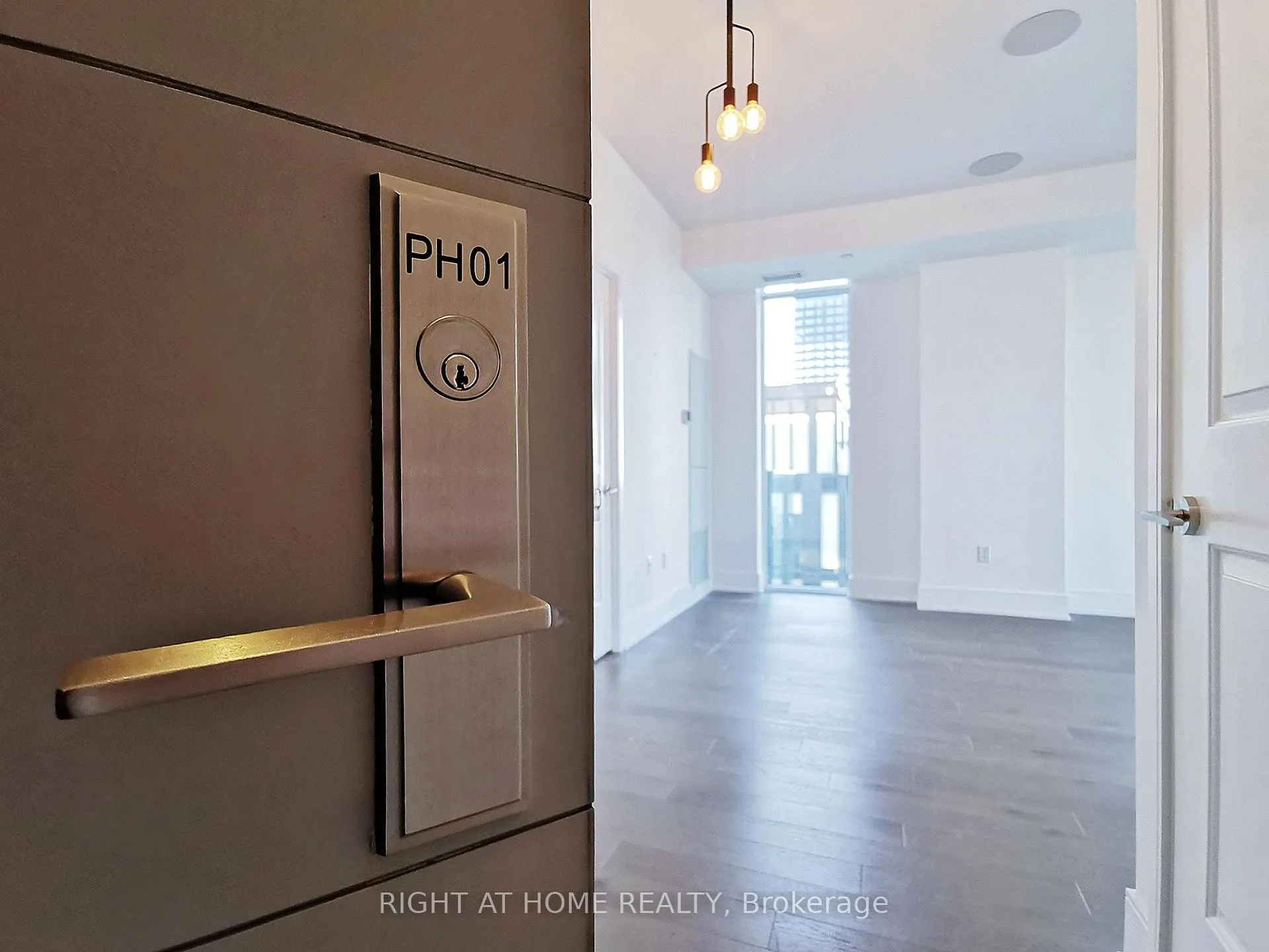 Photo 6 of Unit PH01, 50 Wellesley Street E, Toronto, Church-Yonge Corridor — HOMEH