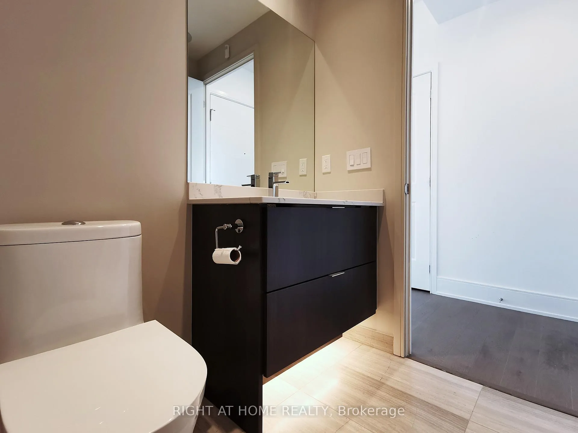 Photo 8 of Unit PH01, 50 Wellesley Street E, Toronto, Church-Yonge Corridor — HOMEH