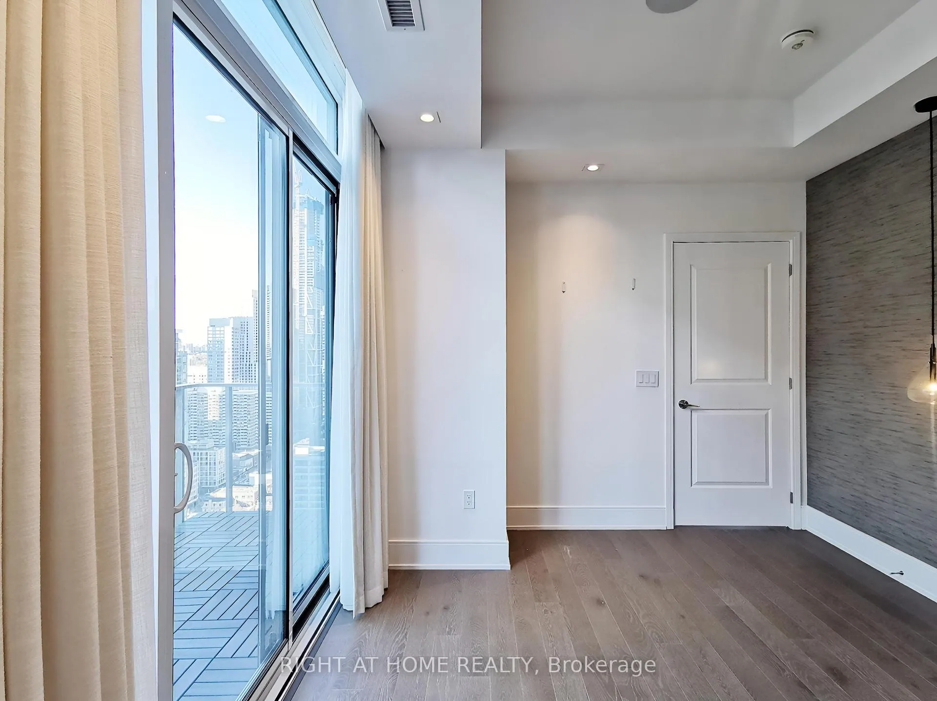 Photo 15 of Unit PH01, 50 Wellesley Street E, Toronto, Church-Yonge Corridor — HOMEH