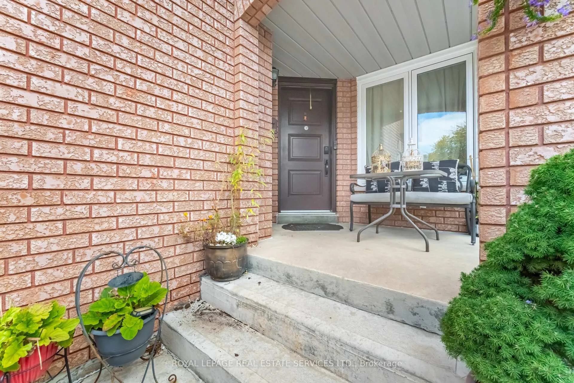Photo 2 of 52 Wildberry Crescent, Brampton, Sandringham-Wellington — HOMEH