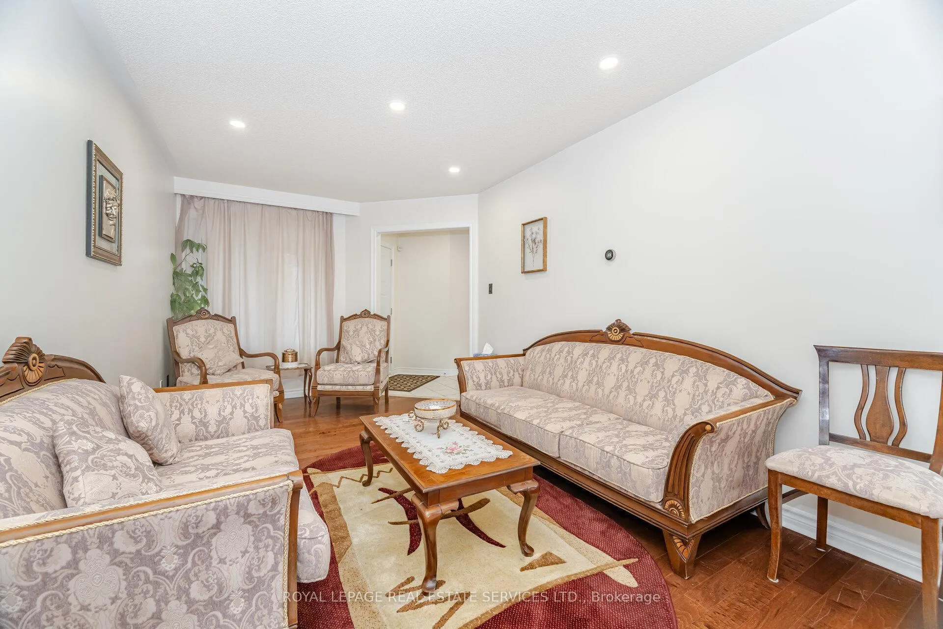 Photo 4 of 52 Wildberry Crescent, Brampton, Sandringham-Wellington — HOMEH