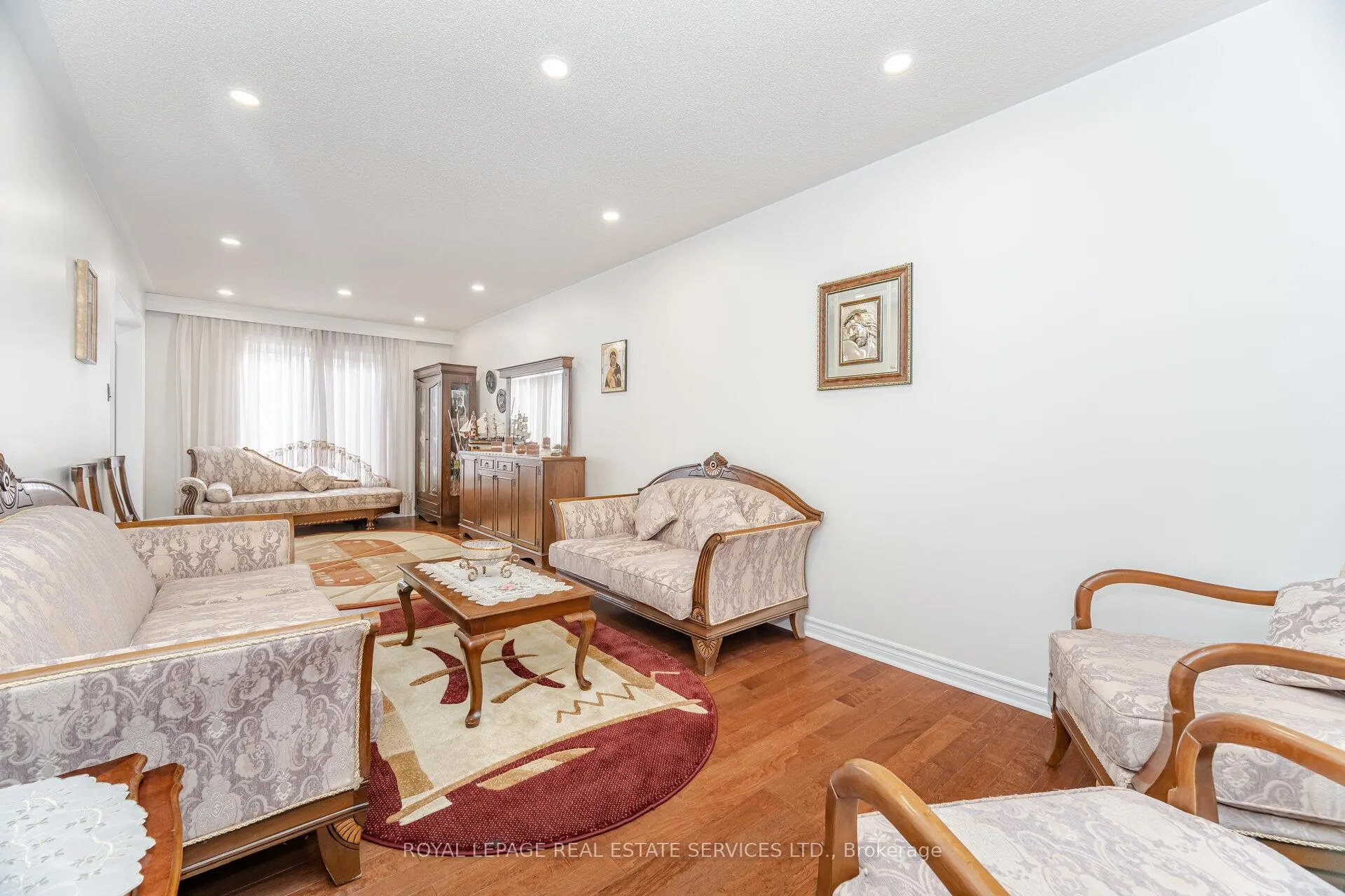 Photo 5 of 52 Wildberry Crescent, Brampton, Sandringham-Wellington — HOMEH
