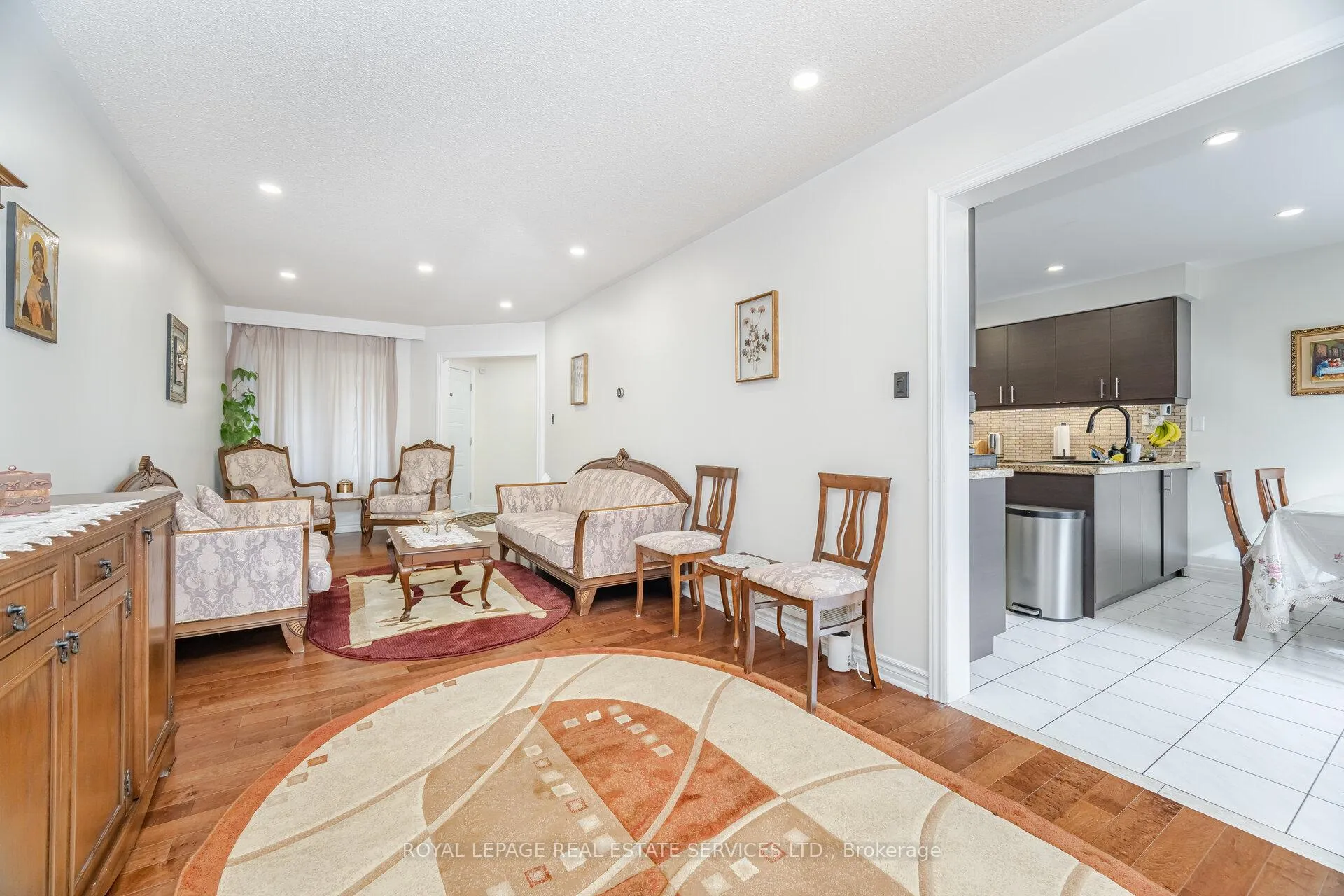 Photo 7 of 52 Wildberry Crescent, Brampton, Sandringham-Wellington — HOMEH