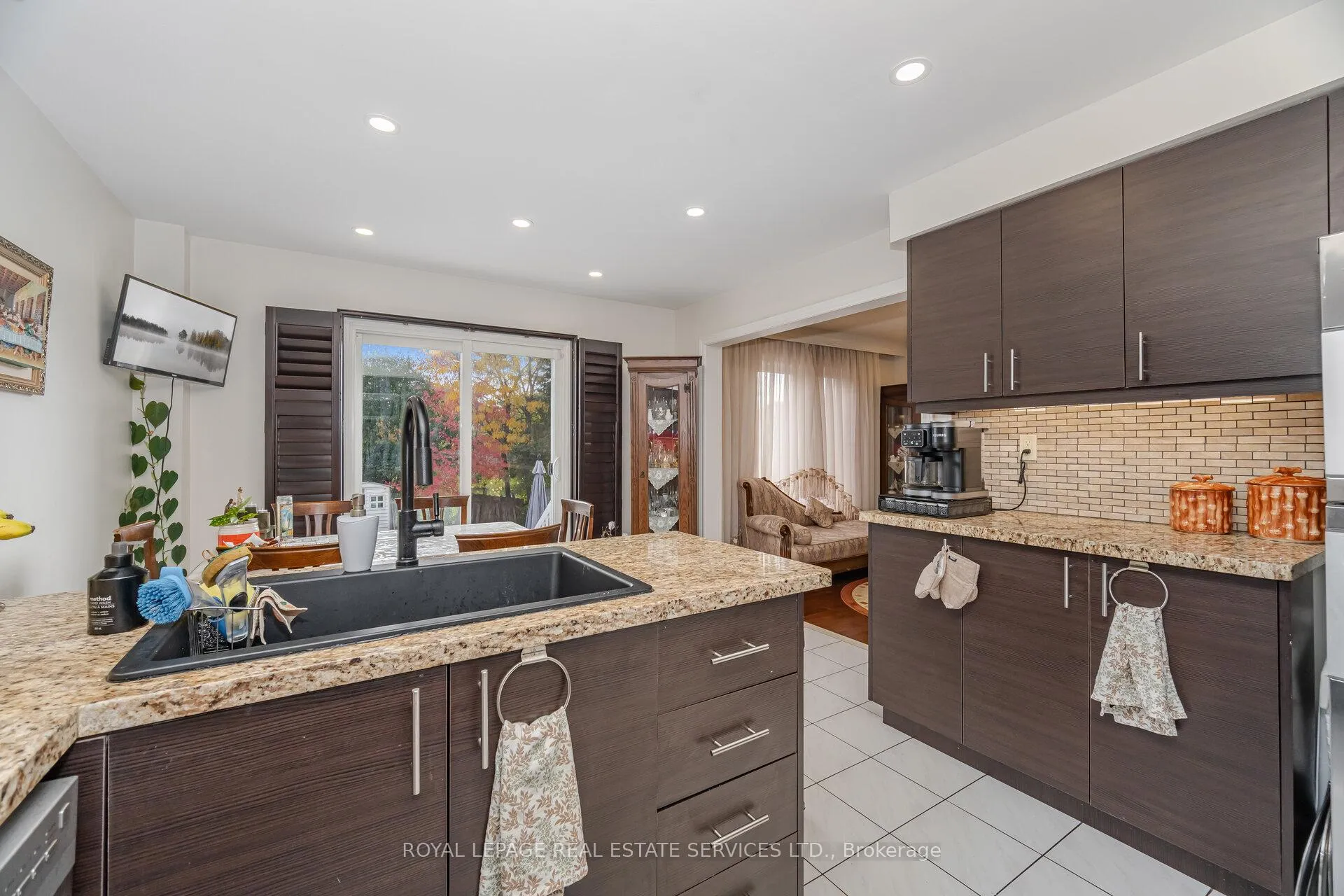 Photo 13 of 52 Wildberry Crescent, Brampton, Sandringham-Wellington — HOMEH