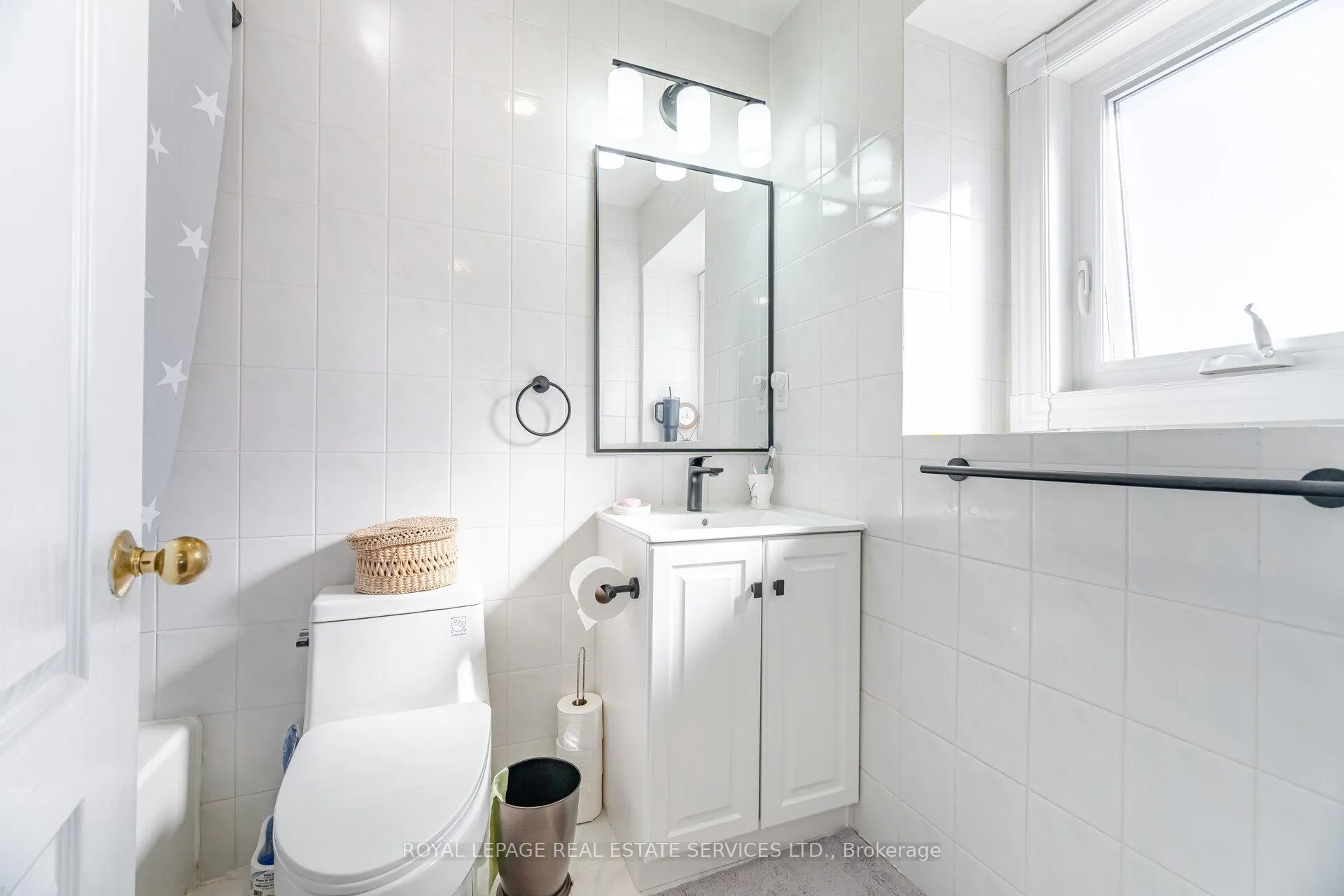 Photo 24 of 52 Wildberry Crescent, Brampton, Sandringham-Wellington — HOMEH