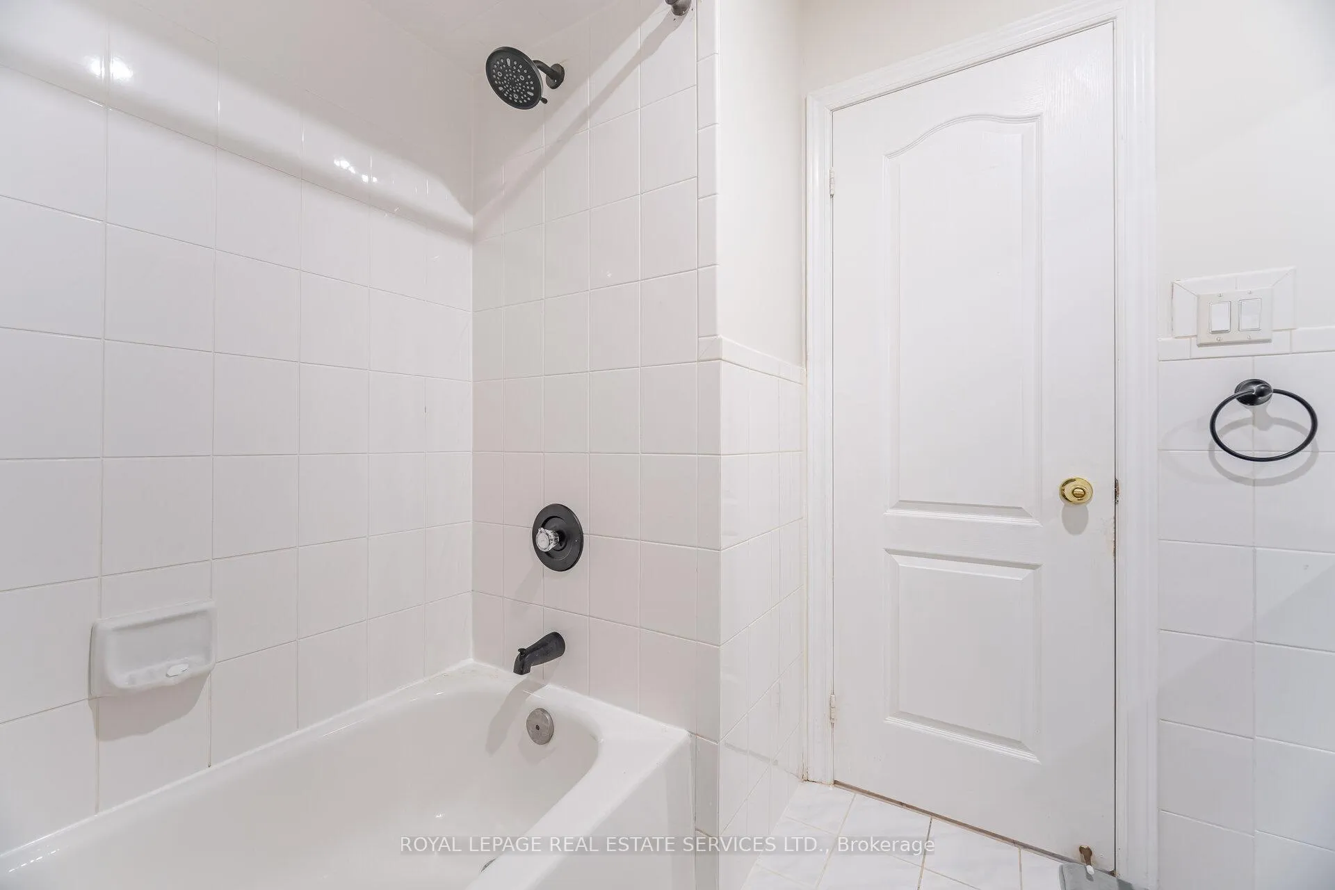 Photo 30 of 52 Wildberry Crescent, Brampton, Sandringham-Wellington — HOMEH