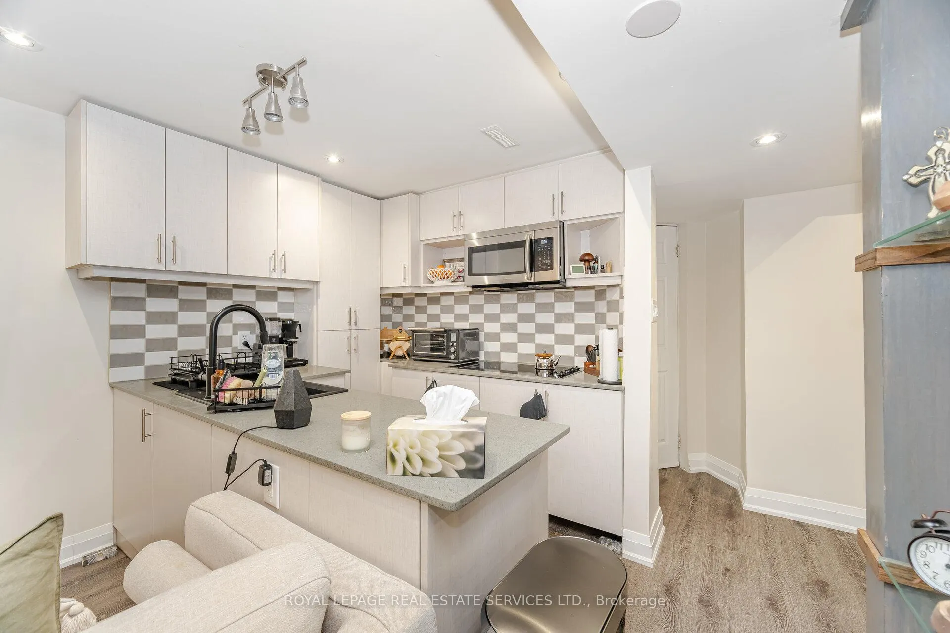 Photo 33 of 52 Wildberry Crescent, Brampton, Sandringham-Wellington — HOMEH
