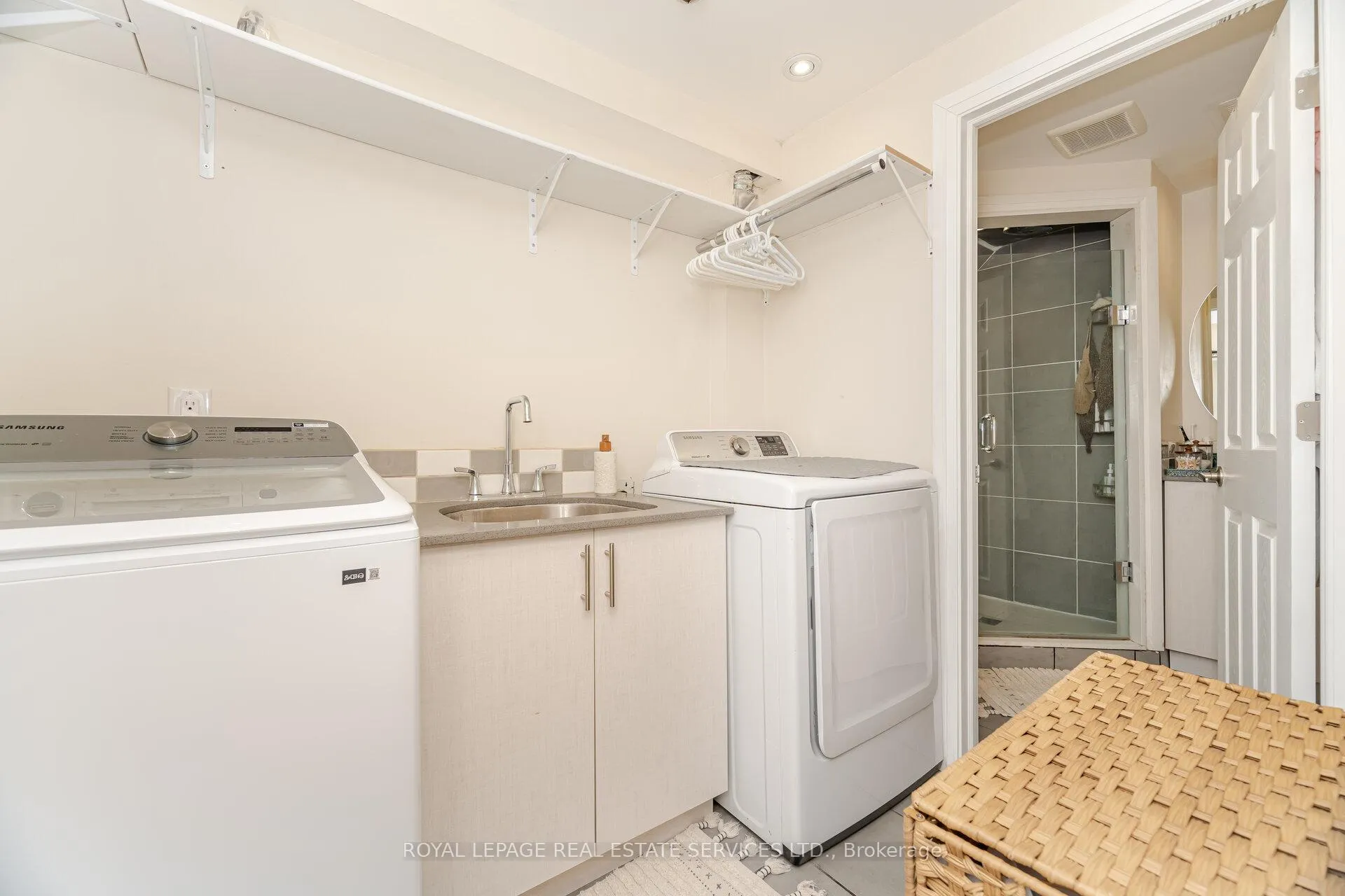Photo 42 of 52 Wildberry Crescent, Brampton, Sandringham-Wellington — HOMEH