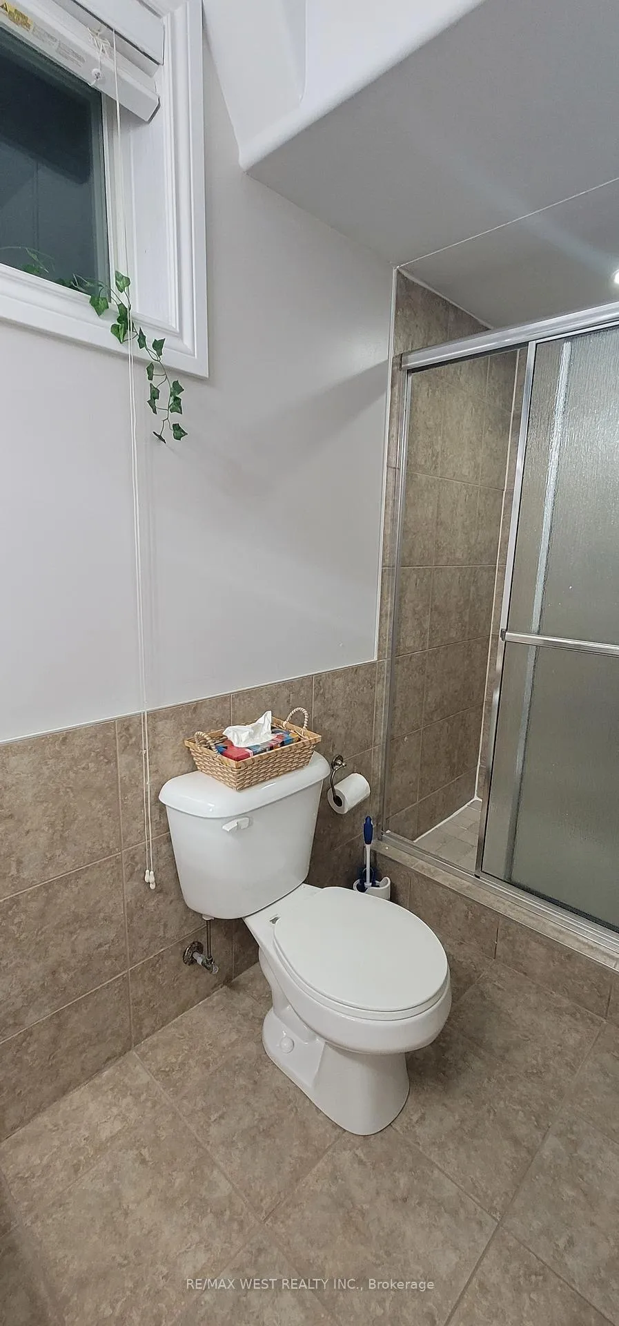 Photo 6 of Unit Basement, 171 Westmeadow Drive, Kitchener — HOMEH