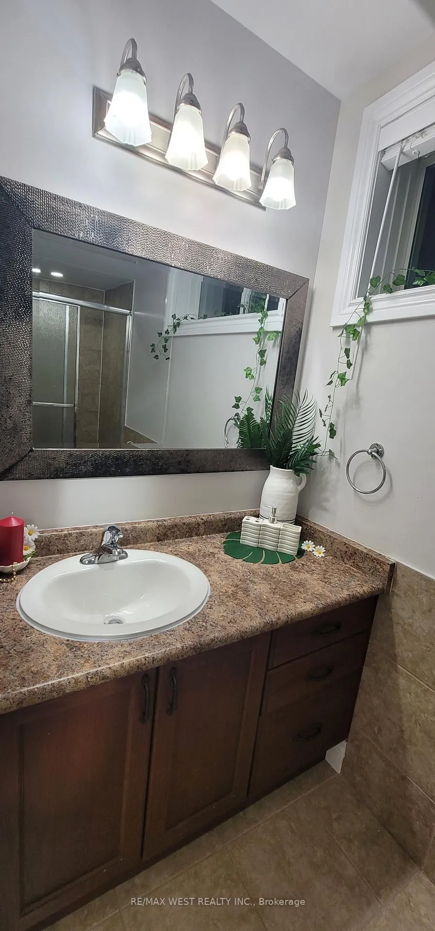 Photo 9 of Unit Basement, 171 Westmeadow Drive, Kitchener — HOMEH