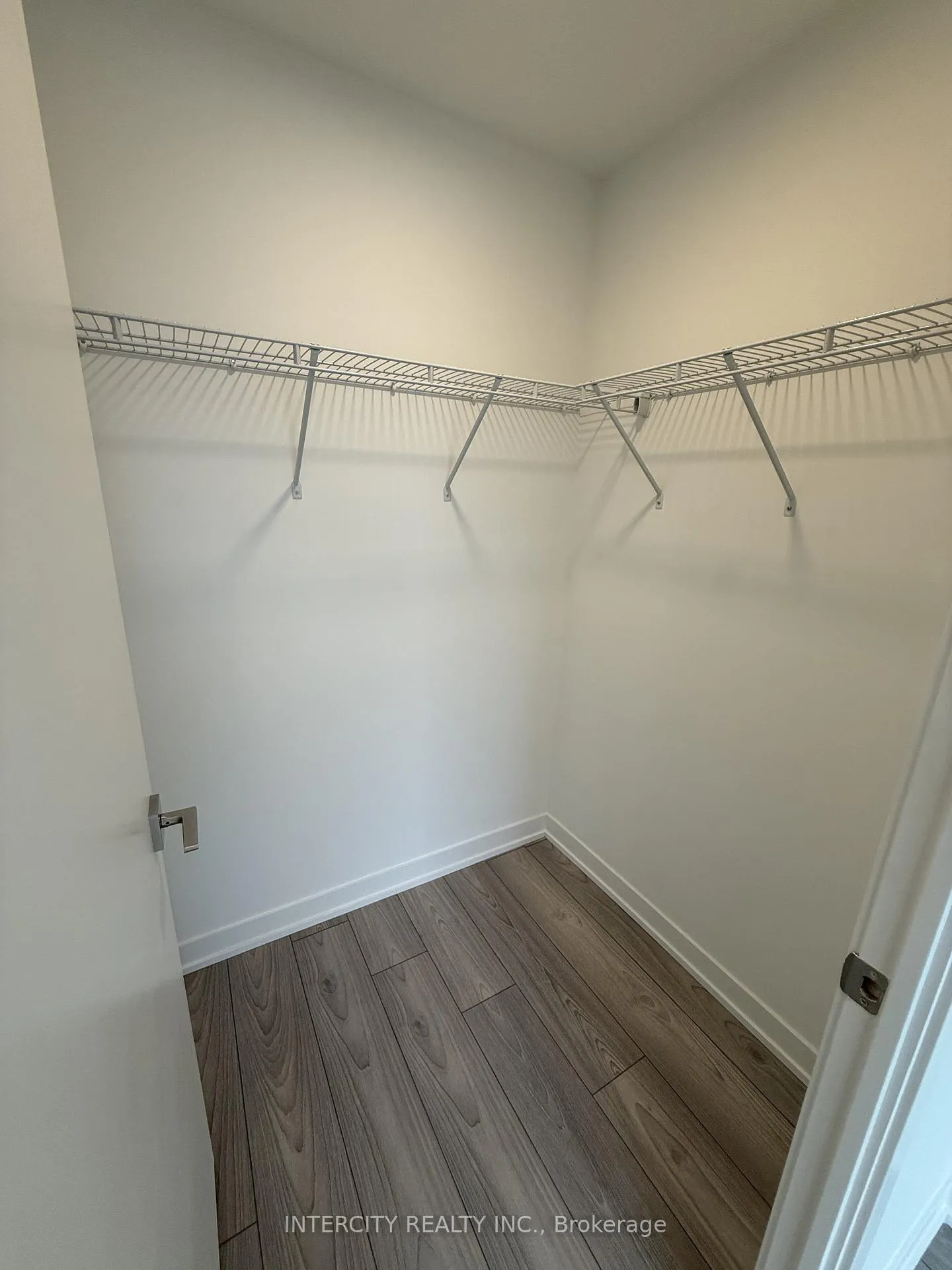 Photo 9 of Unit 622, 498 Caldari Road, Vaughan, Concord — HOMEH