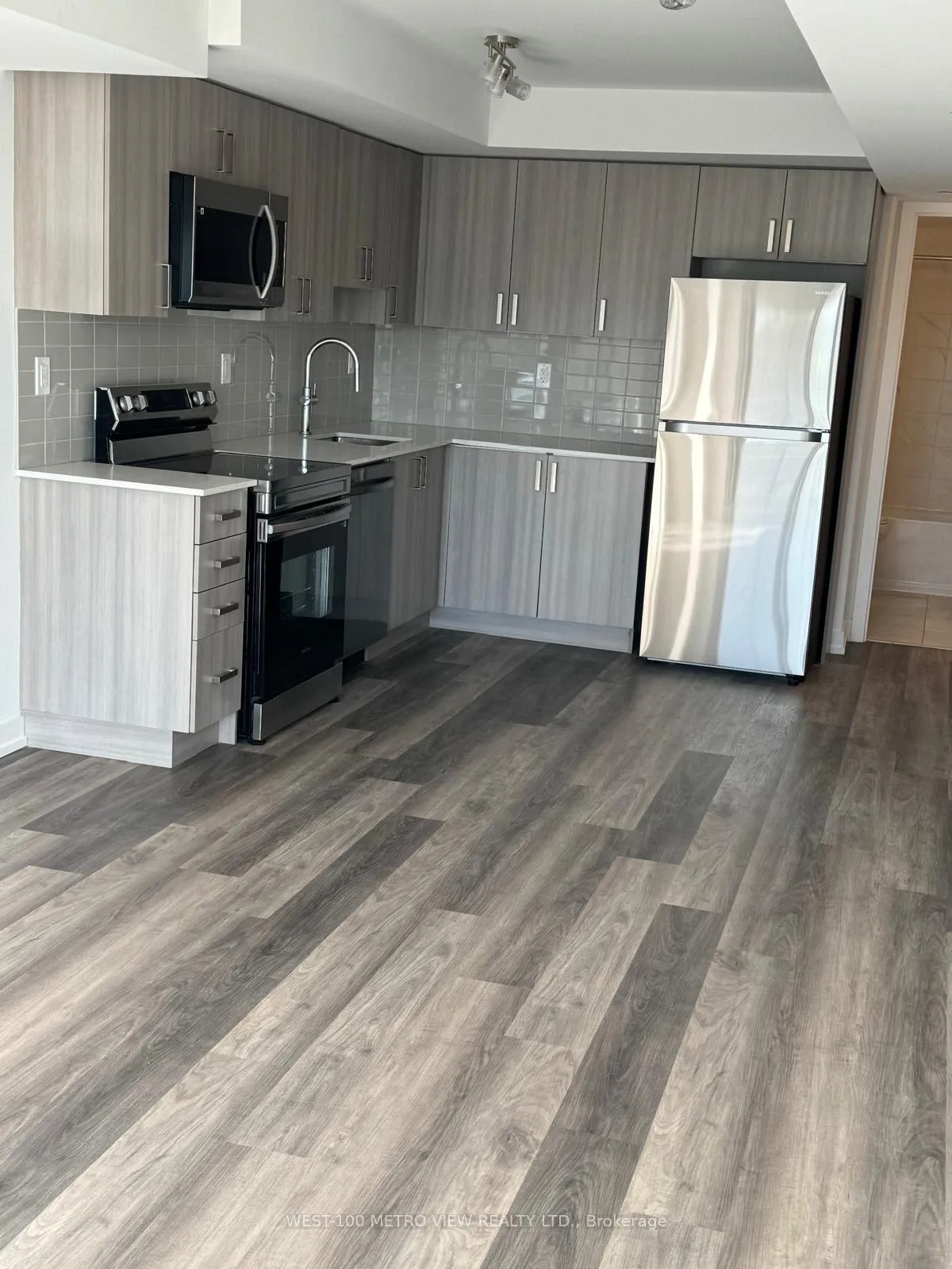 Photo 4 of Unit 215, 1435 Celebration Drive, Pickering, Bay Ridges — HOMEH