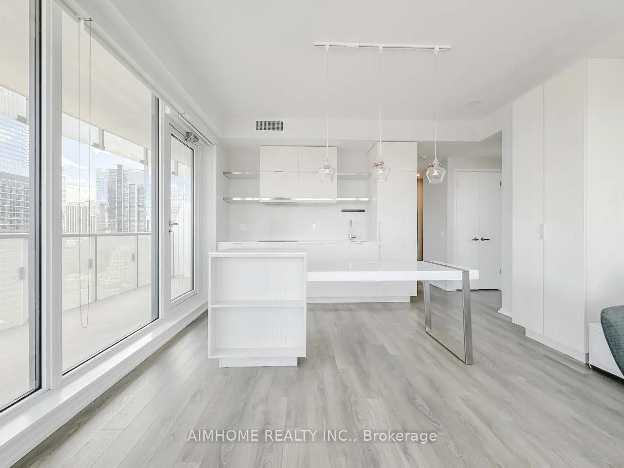 Photo 5 of Unit 2705, 197 Yonge Street, Toronto, Church-Yonge Corridor — HOMEH