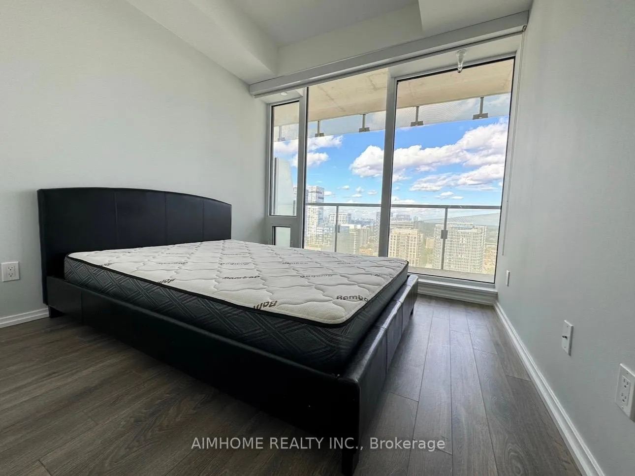 Photo 8 of Unit 2705, 197 Yonge Street, Toronto, Church-Yonge Corridor — HOMEH