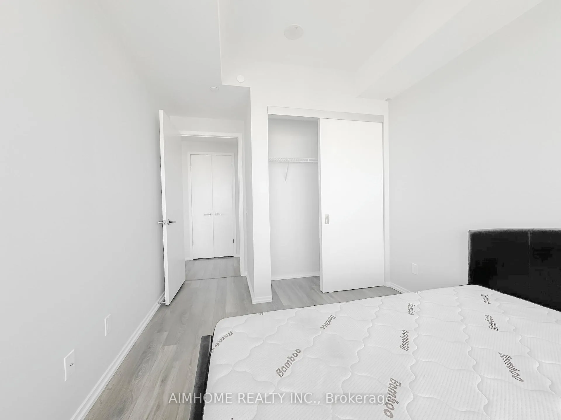 Photo 9 of Unit 2705, 197 Yonge Street, Toronto, Church-Yonge Corridor — HOMEH