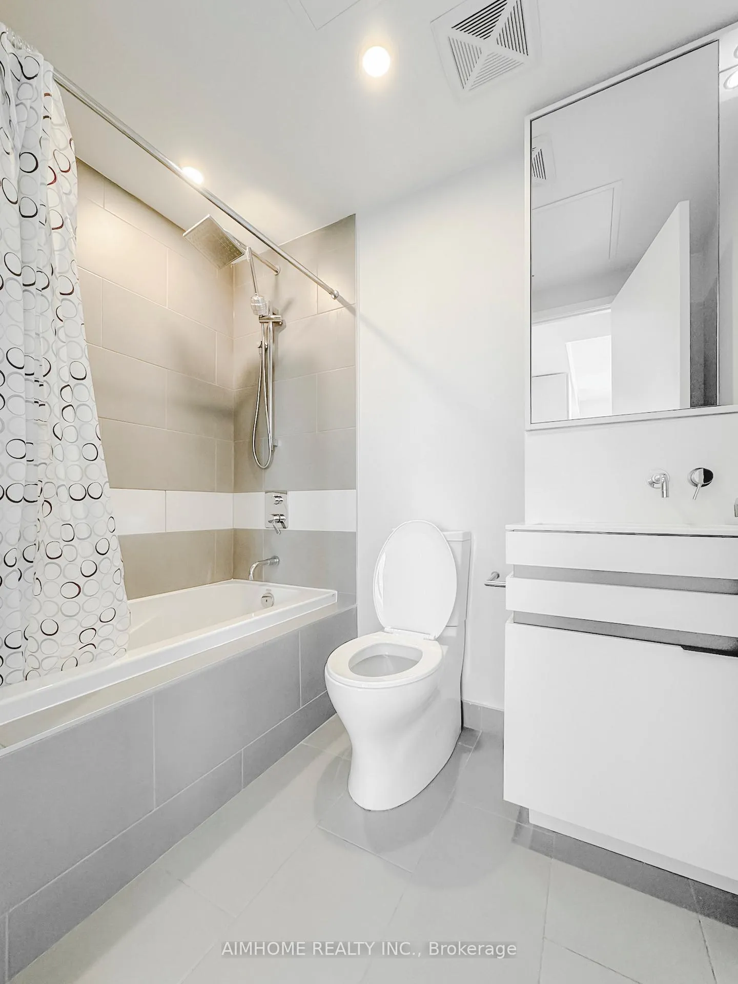 Photo 10 of Unit 2705, 197 Yonge Street, Toronto, Church-Yonge Corridor — HOMEH