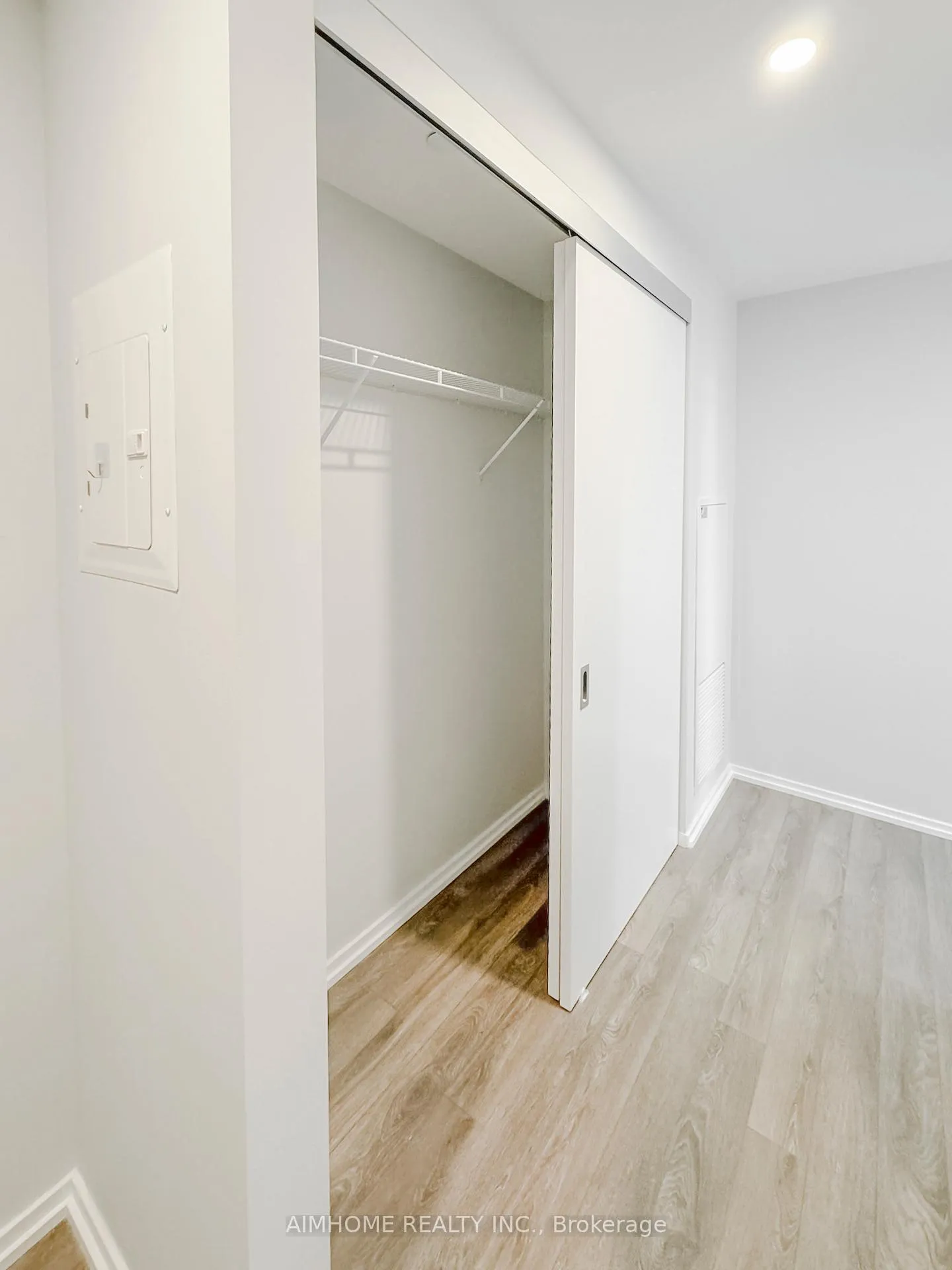 Photo 11 of Unit 2705, 197 Yonge Street, Toronto, Church-Yonge Corridor — HOMEH