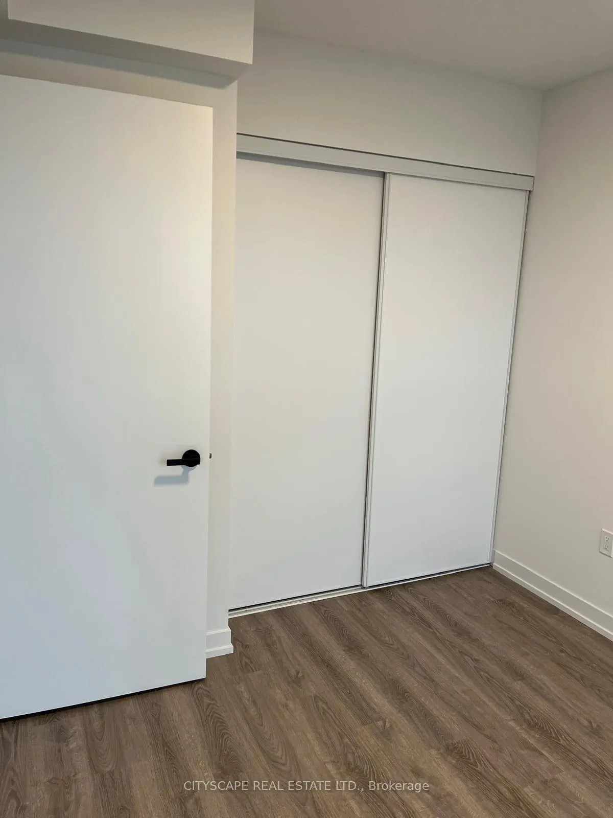 Photo 5 of Unit 2505, 195 Commerce Street, Vaughan, Vaughan Corporate Centre — HOMEH