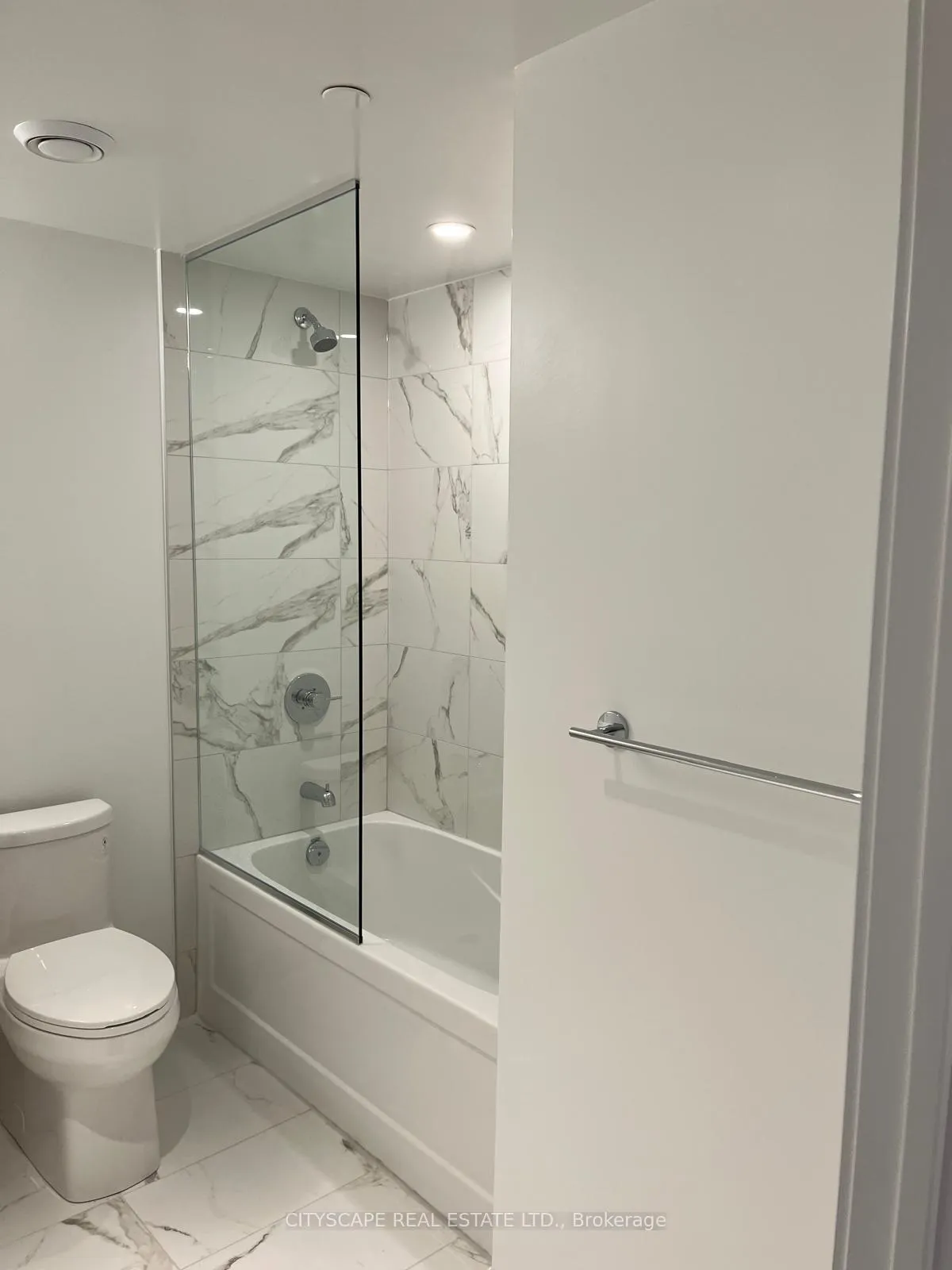 Photo 6 of Unit 2505, 195 Commerce Street, Vaughan, Vaughan Corporate Centre — HOMEH