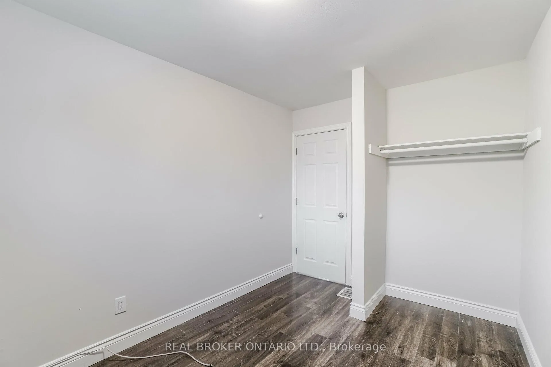 Photo 20 of 136 Claymore Crescent, Oshawa, Central — HOMEH