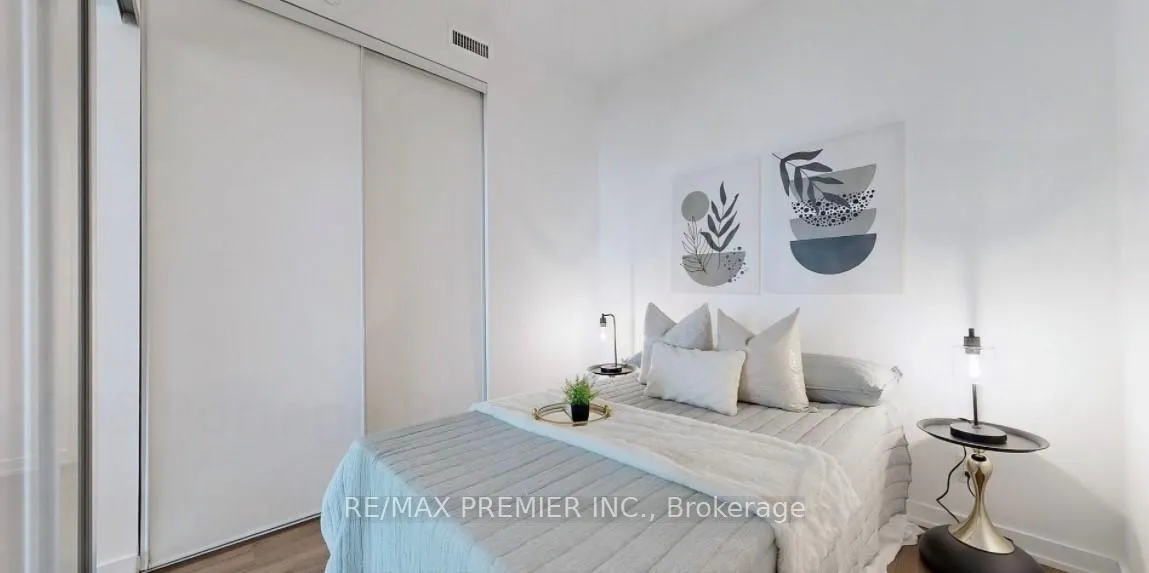 Photo 5 of Unit 1508, 898 Portage Parkway, Vaughan, Vaughan Corporate Centre — HOMEH