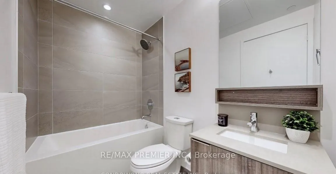 Photo 6 of Unit 1508, 898 Portage Parkway, Vaughan, Vaughan Corporate Centre — HOMEH