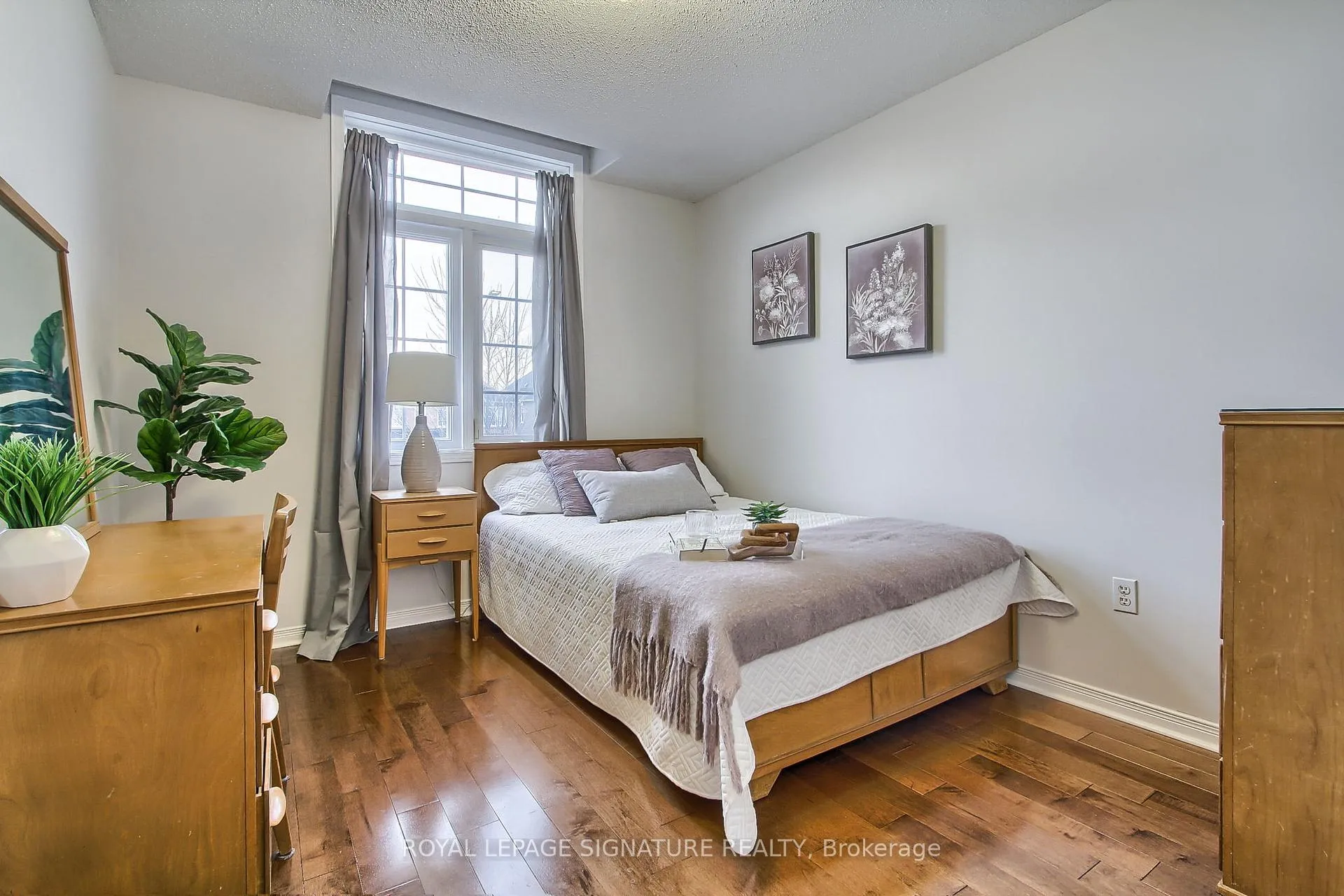 Photo 24 of 131 Tara Crescent, Markham, Cedarwood — HOMEH