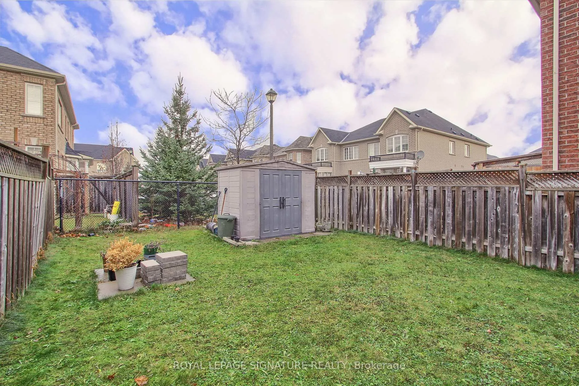 Photo 33 of 131 Tara Crescent, Markham, Cedarwood — HOMEH