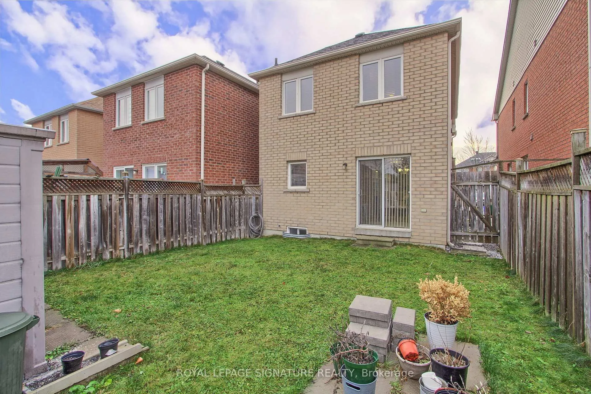 Photo 34 of 131 Tara Crescent, Markham, Cedarwood — HOMEH