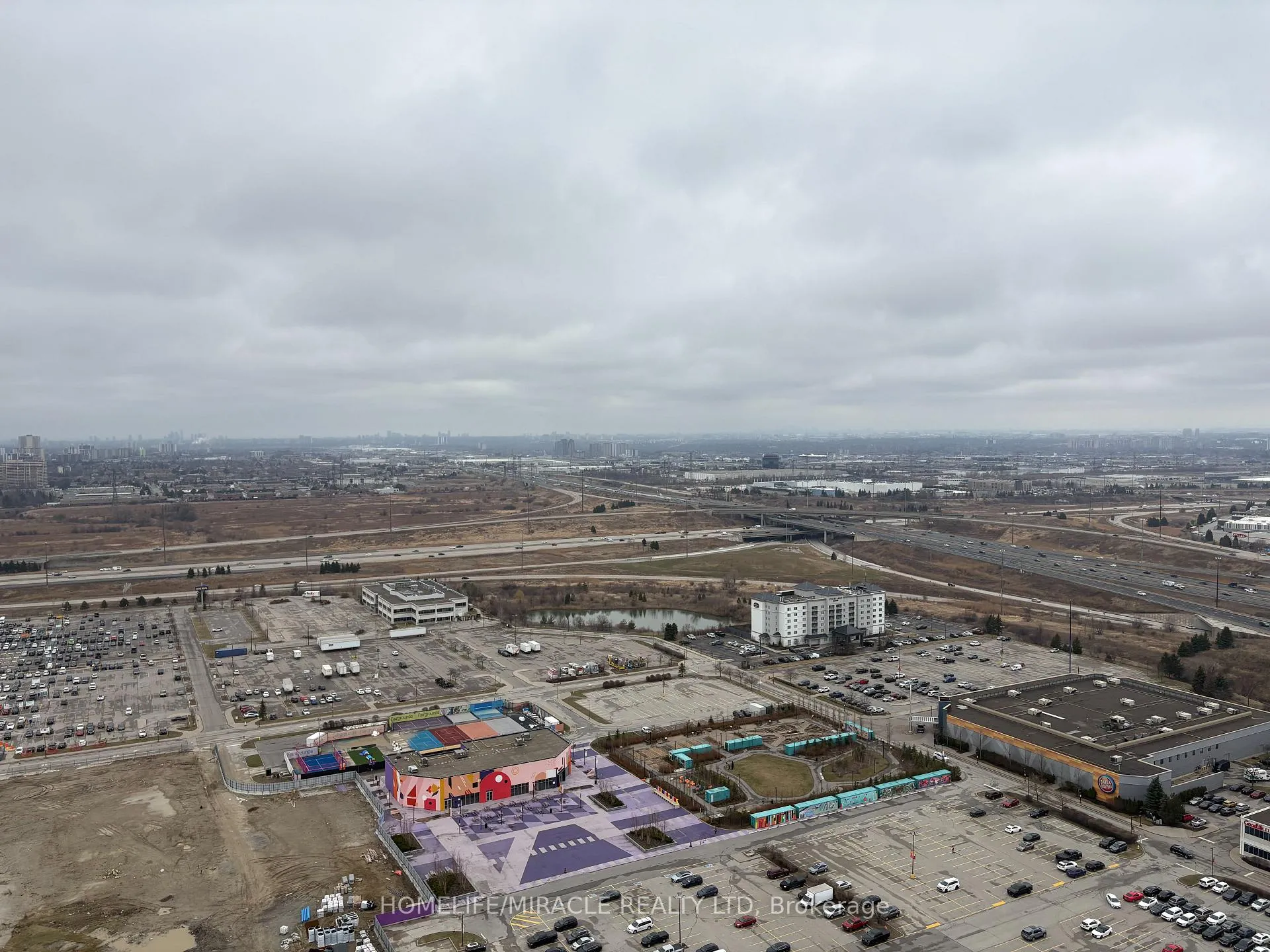 Photo 1 of Unit 3706, 195 Commerce Street, Vaughan, Vaughan Corporate Centre — HOMEH