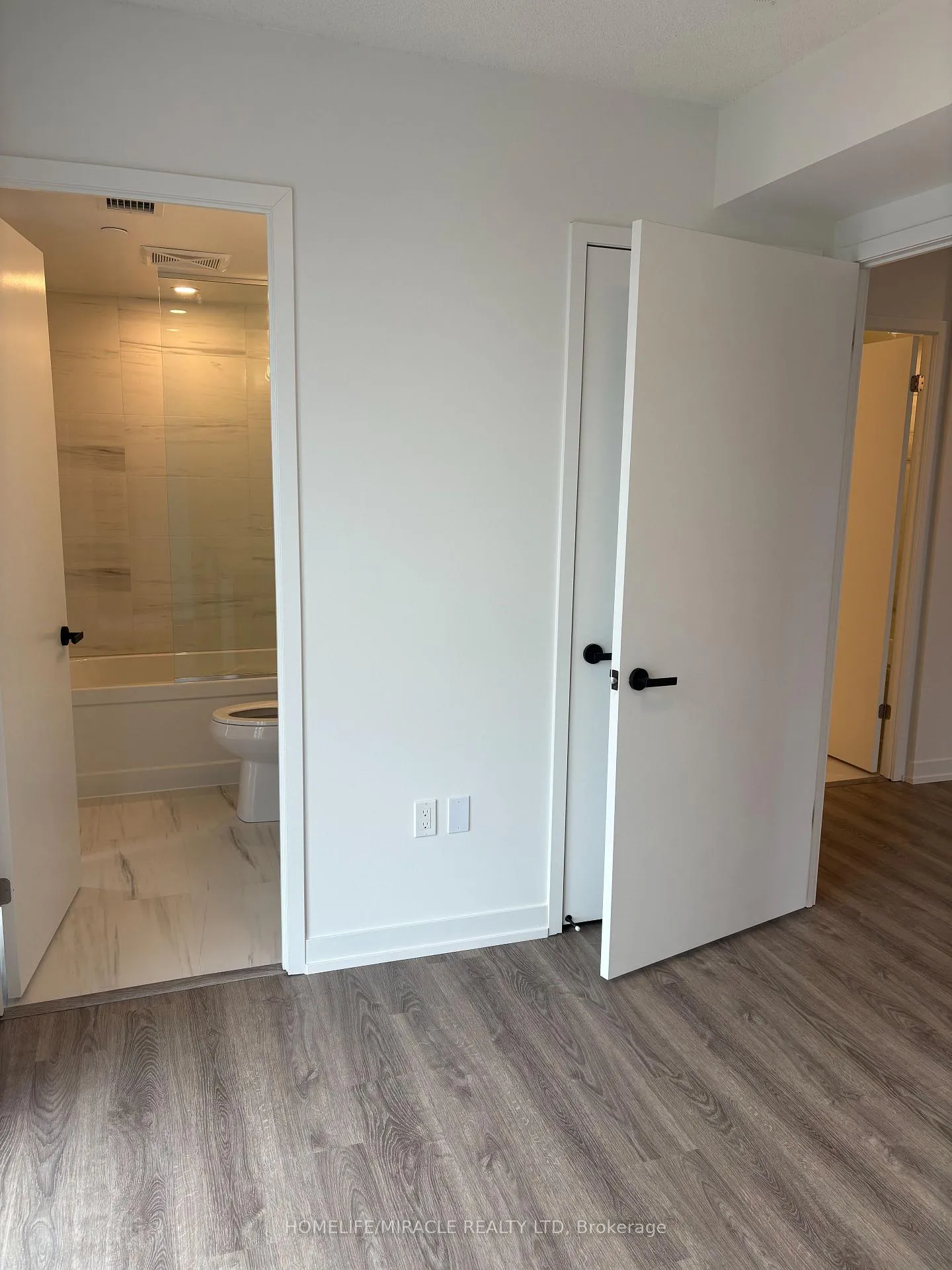 Photo 7 of Unit 3706, 195 Commerce Street, Vaughan, Vaughan Corporate Centre — HOMEH