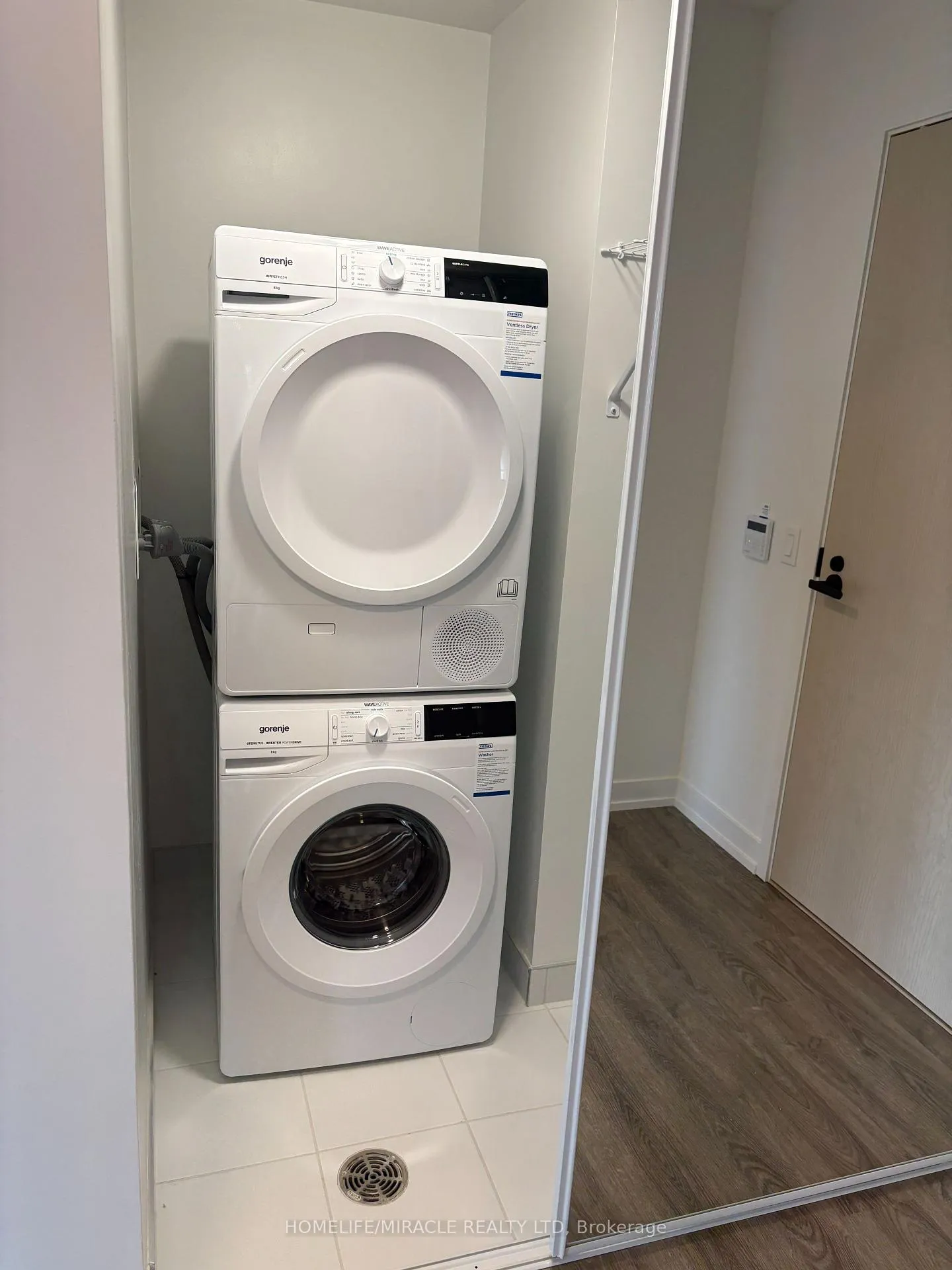 Photo 16 of Unit 3706, 195 Commerce Street, Vaughan, Vaughan Corporate Centre — HOMEH