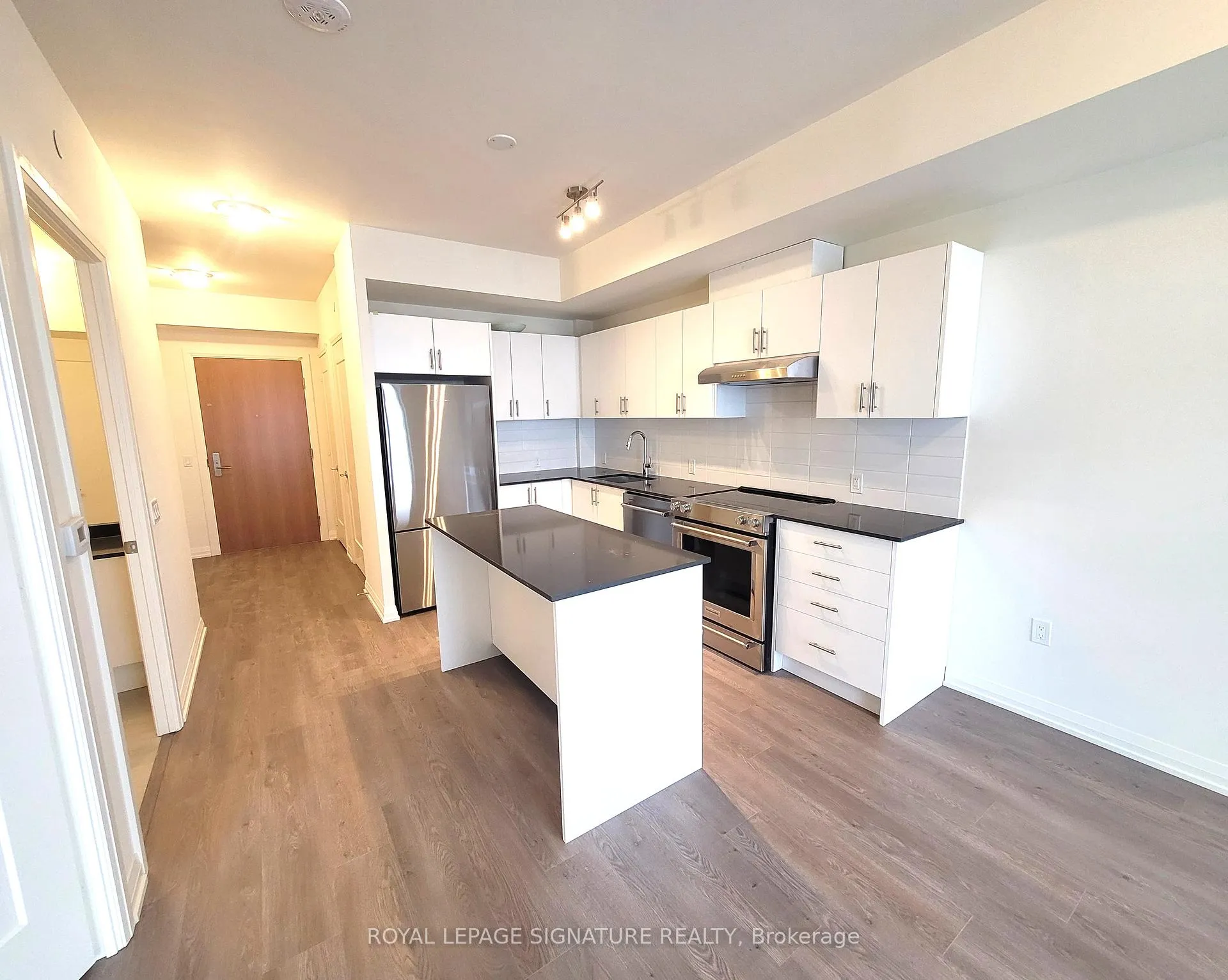 Photo 3 of Unit 1107, 8960 Jane Street, Vaughan, Concord — HOMEH