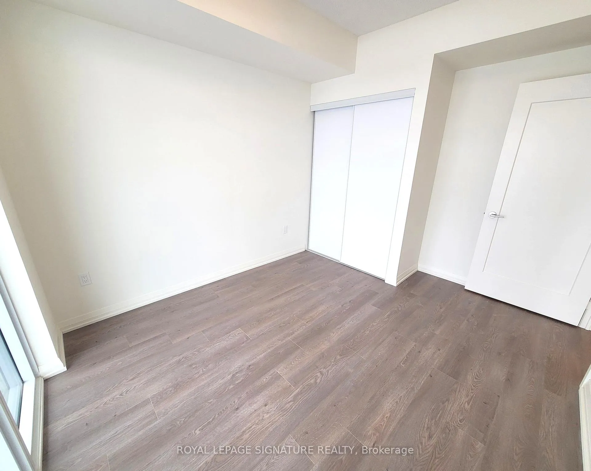 Photo 4 of Unit 1107, 8960 Jane Street, Vaughan, Concord — HOMEH