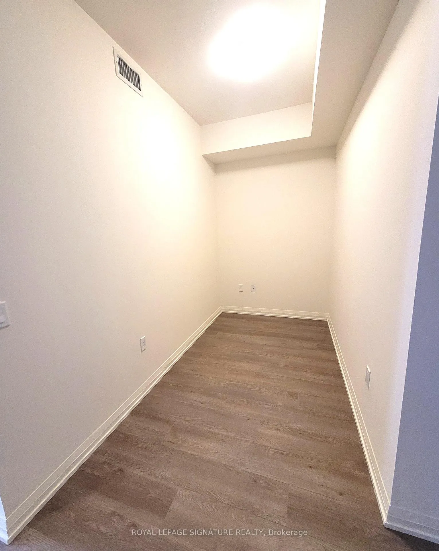 Photo 7 of Unit 1107, 8960 Jane Street, Vaughan, Concord — HOMEH