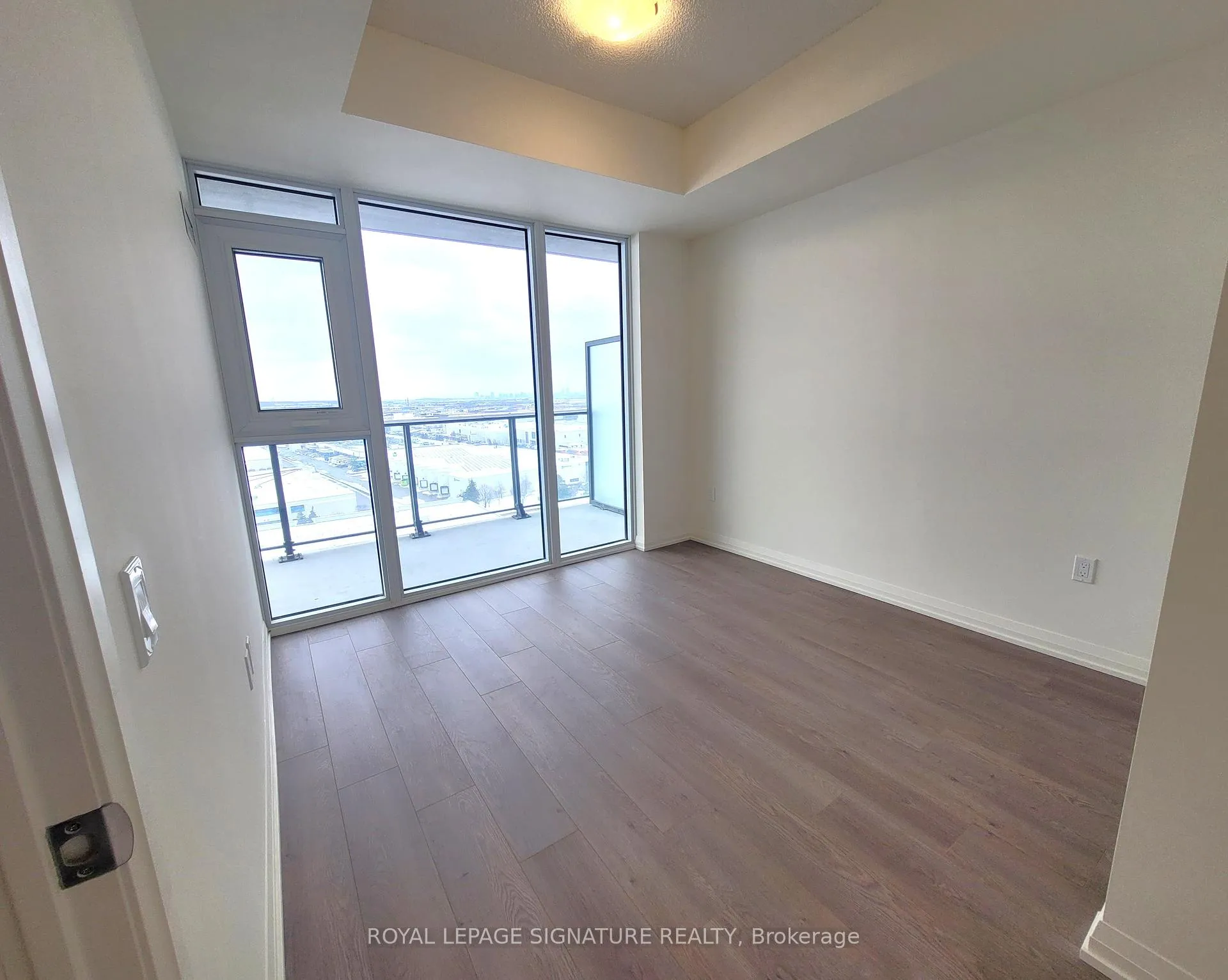 Photo 11 of Unit 1107, 8960 Jane Street, Vaughan, Concord — HOMEH