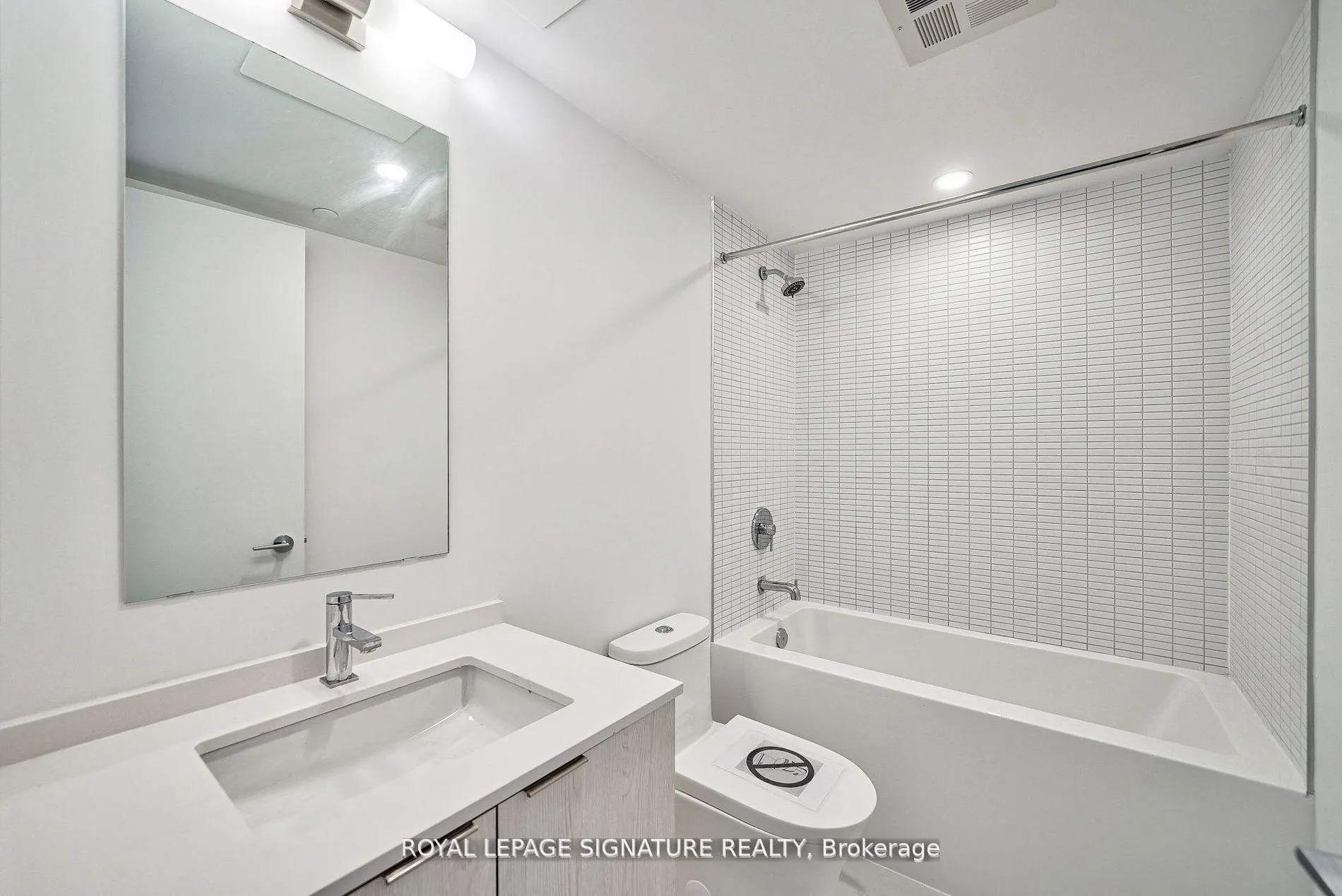 Photo 4 of Unit 1421, 1 Jarvis Street, Hamilton, Beasley — HOMEH