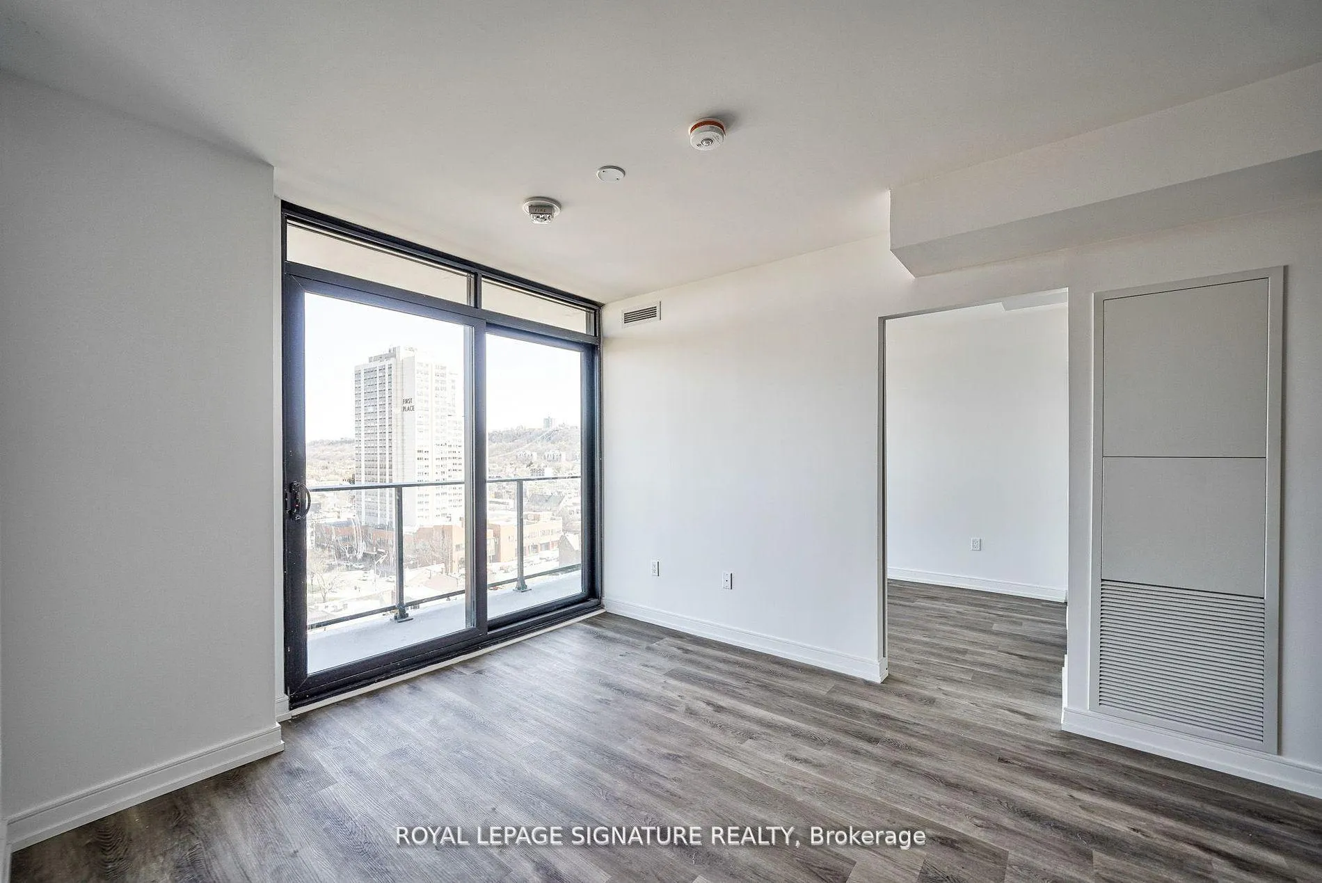 Photo 12 of Unit 1421, 1 Jarvis Street, Hamilton, Beasley — HOMEH