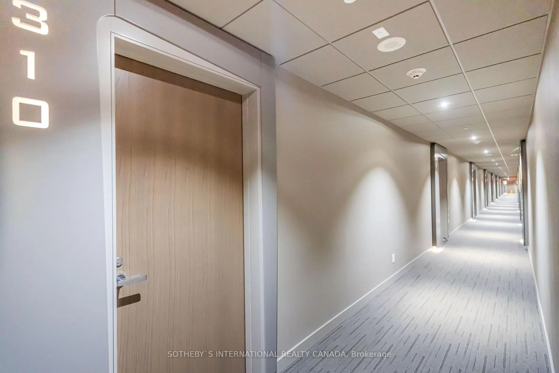 Photo 4 of Unit 310, 1 Bloor Street E, Toronto, Church-Yonge Corridor — HOMEH