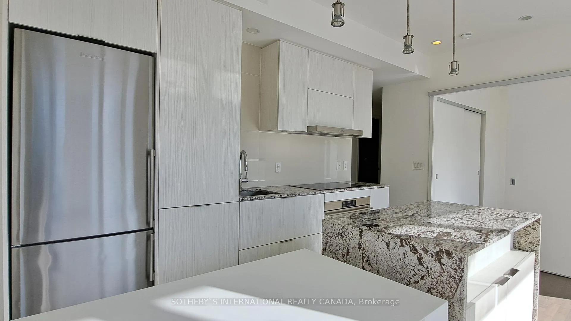 Photo 8 of Unit 310, 1 Bloor Street E, Toronto, Church-Yonge Corridor — HOMEH