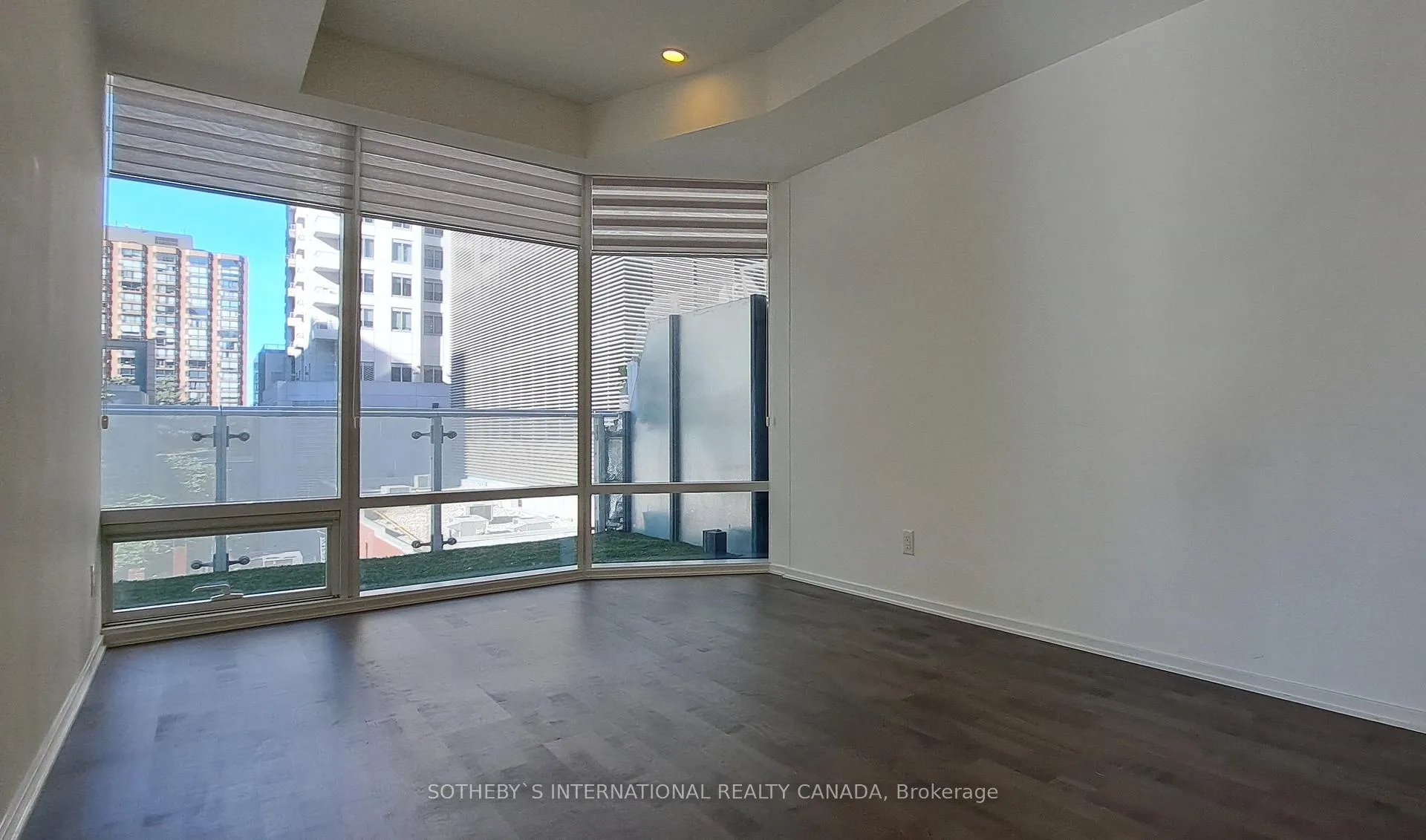 Photo 13 of Unit 310, 1 Bloor Street E, Toronto, Church-Yonge Corridor — HOMEH