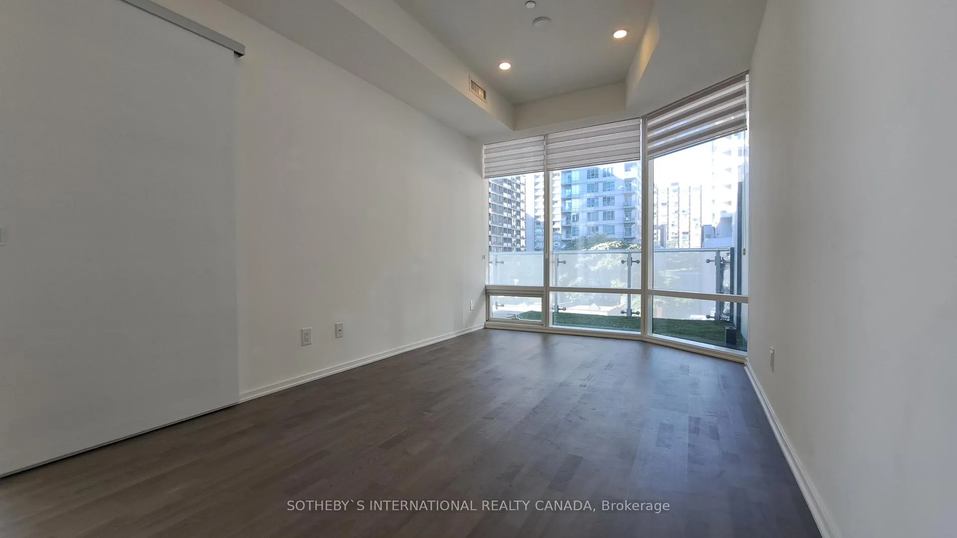 Photo 14 of Unit 310, 1 Bloor Street E, Toronto, Church-Yonge Corridor — HOMEH